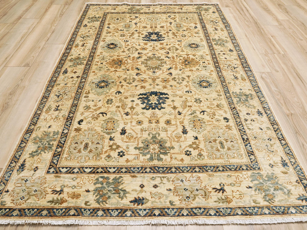 5x8 Ft Beige Serapi Rug - Afghan Handmade Wool Rug - Floral Design