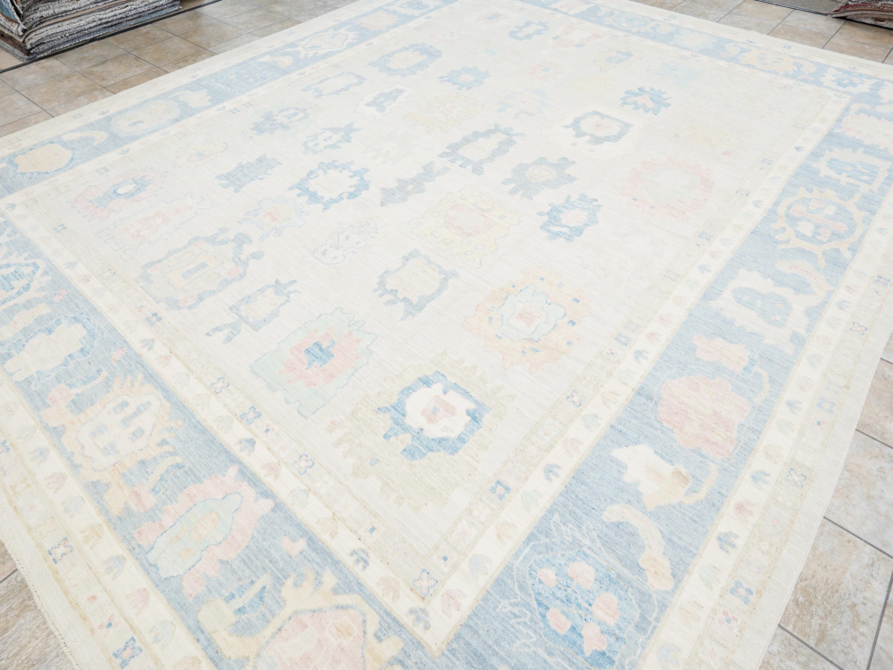 12x15 Ft Muted Ushak Rug - Traditional Wool Area Rug - White & Blue Turkish design