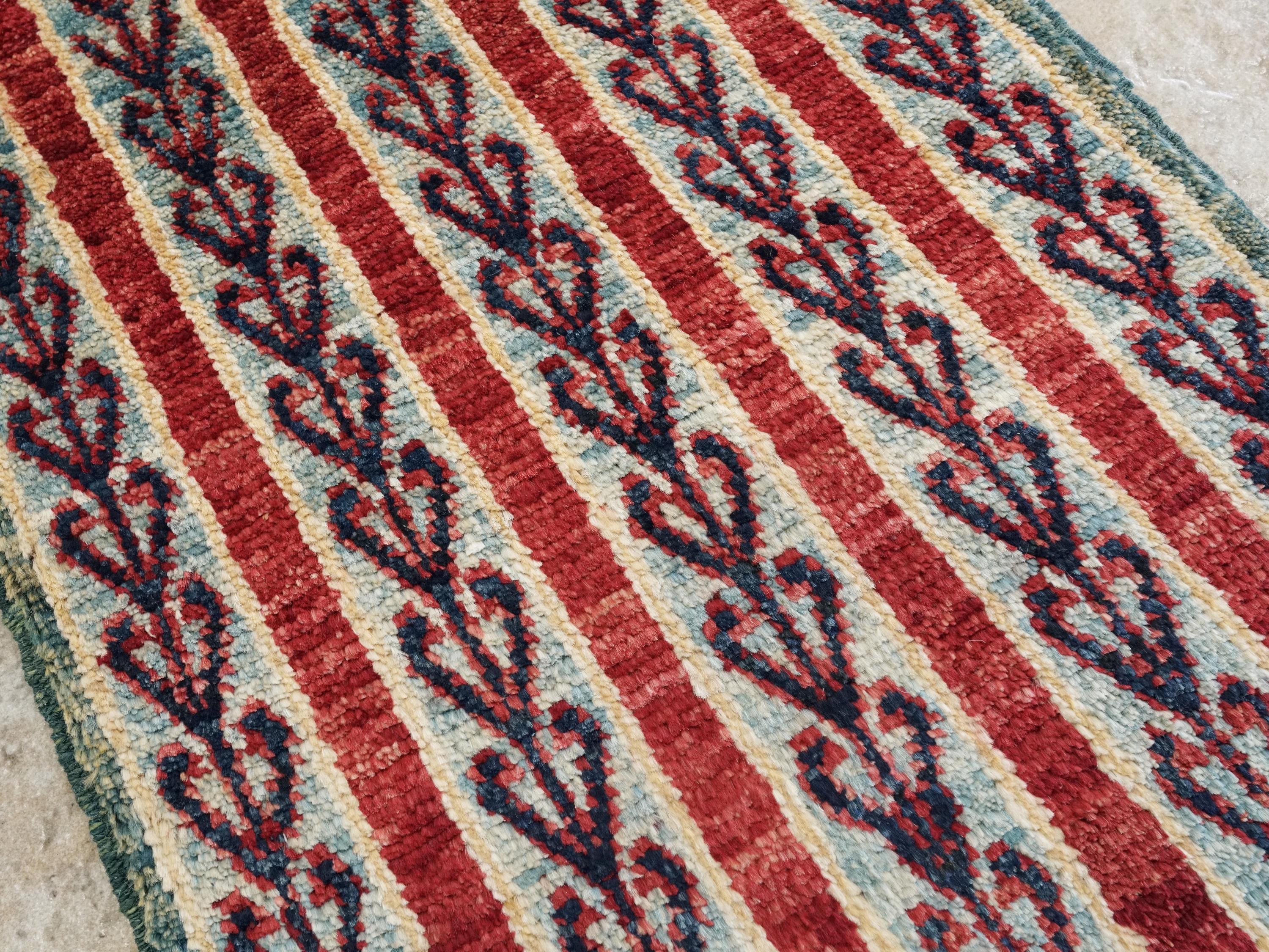 1x2 Ft Hand Knotted Heriz Rug - Red & Green Afghan Wool