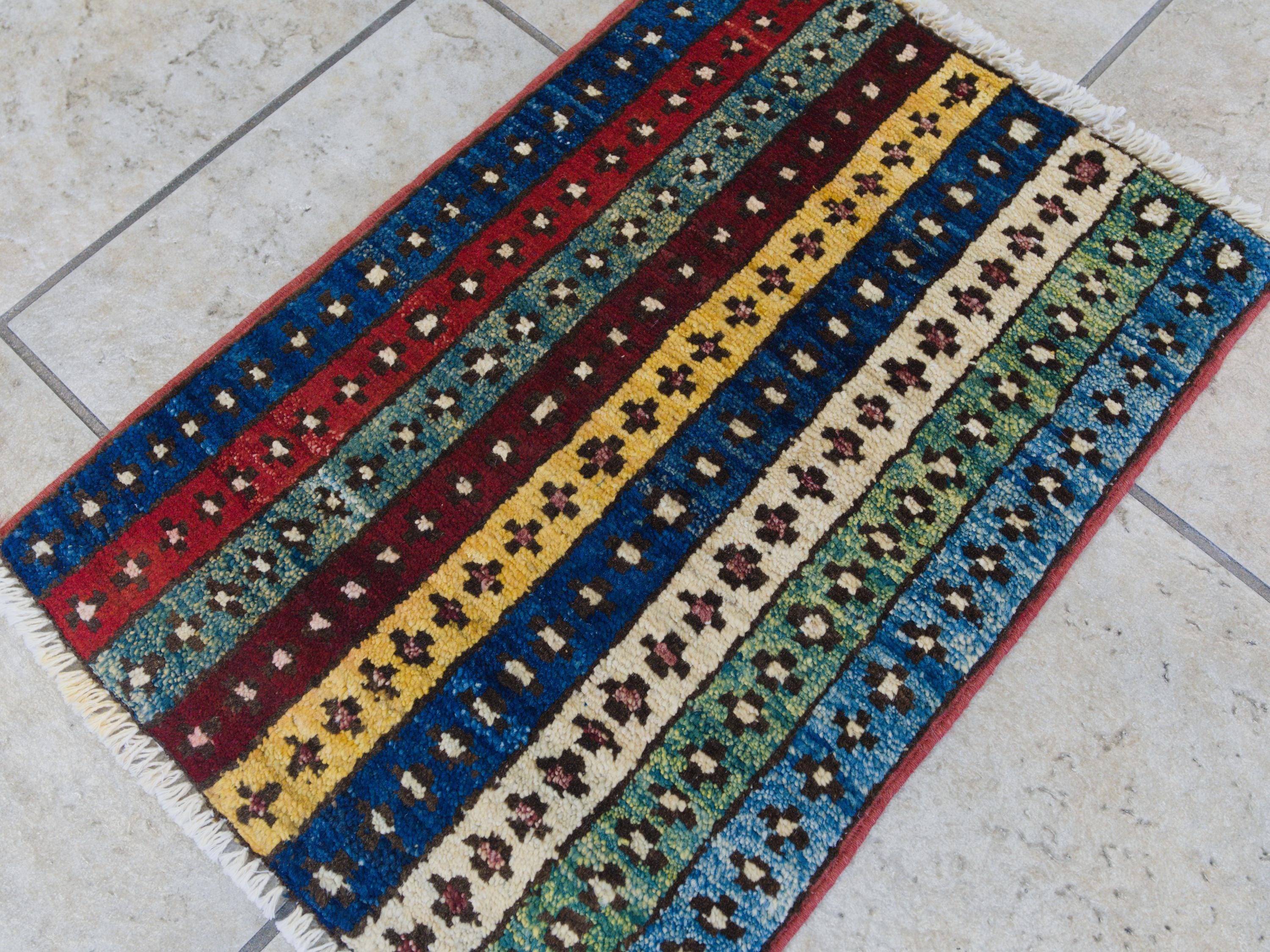 1x2 Ft Colorful Heriz Rug - Wool Accent Rug