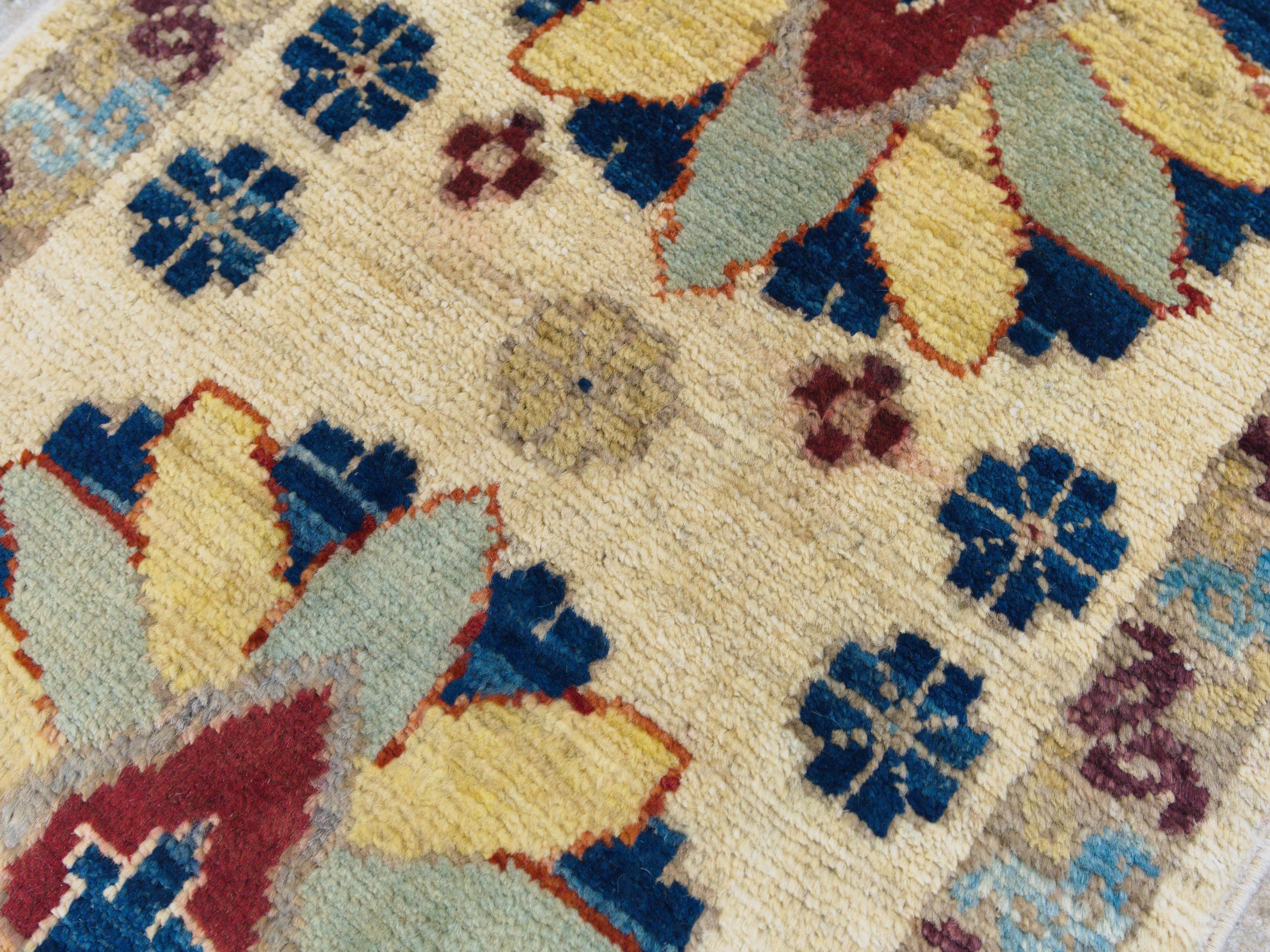 1x2 Ft Beige Serapi Rug - Floral Accent Rug