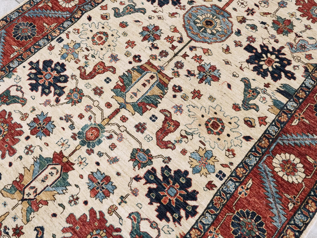 6x9 Ft Red & Beige Serapi Rug - Oriental Area Rug - Floral Design