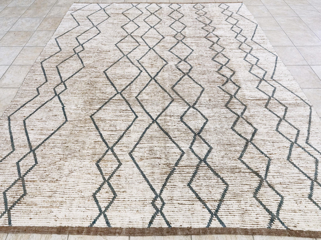 8x10 Ft White & Blue Moroccan Rug - Hand Knotted Wool Area Rug