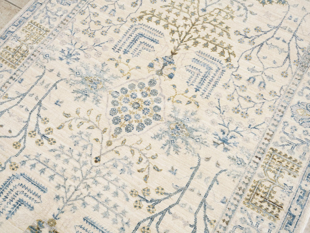 5x7 Ft Hand Knotted Wool Serapi Rug - White Vintage Persian Rug