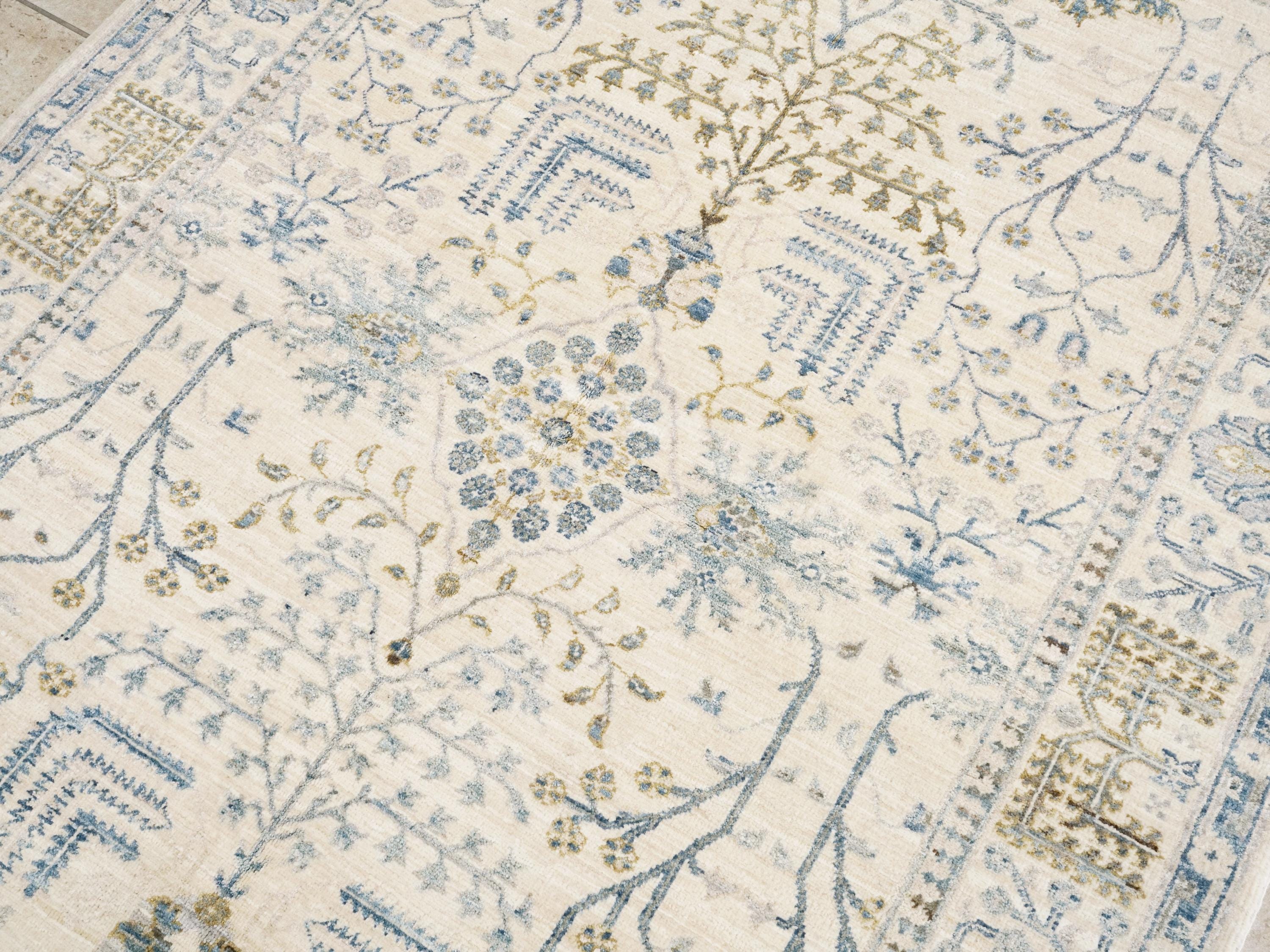 5x7 Ft Hand Knotted Wool Serapi Rug - White Vintage Persian Rug