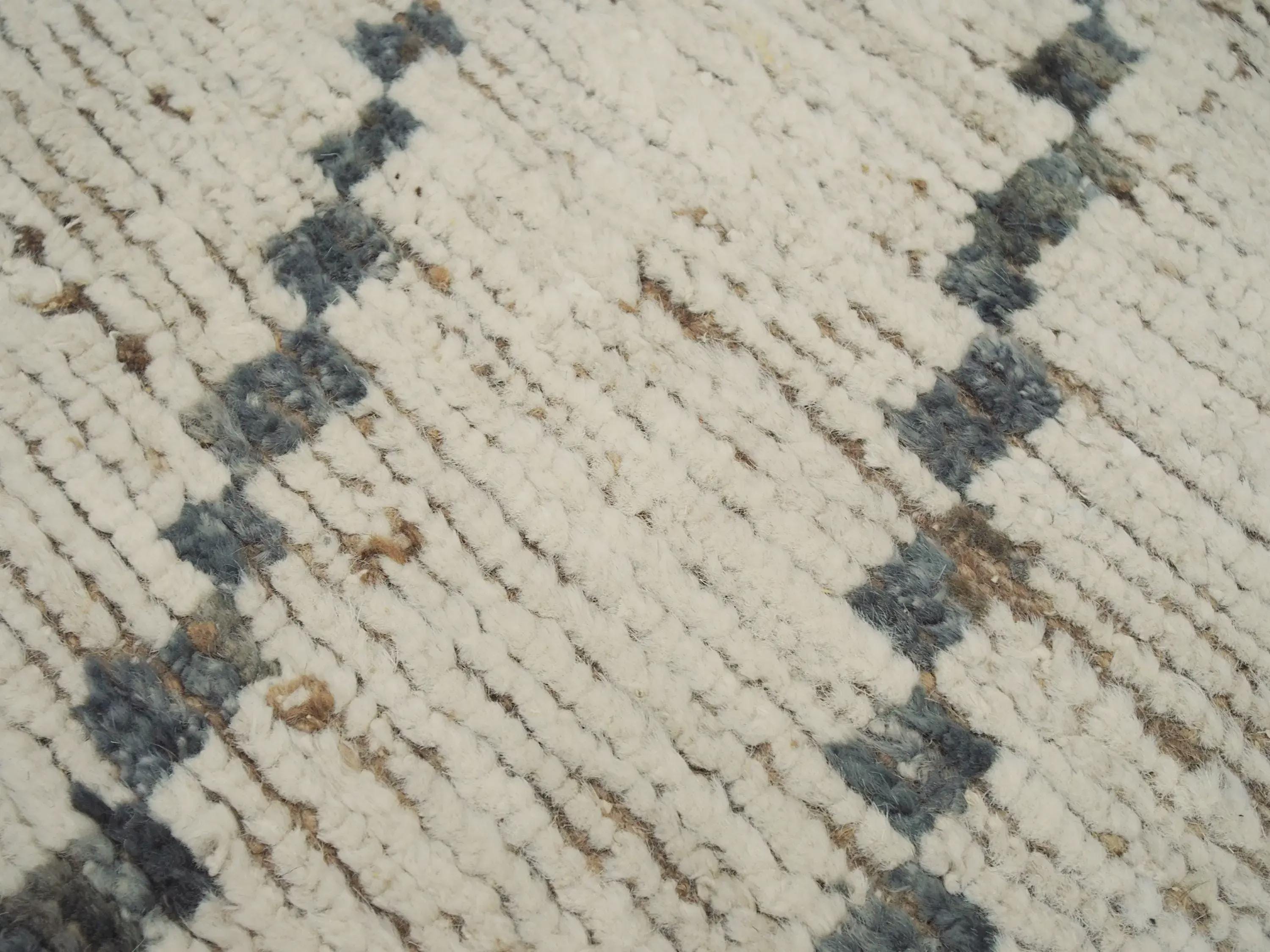 5x5 Ft Beige Moroccan Rug - Round Tribal Wool Rug