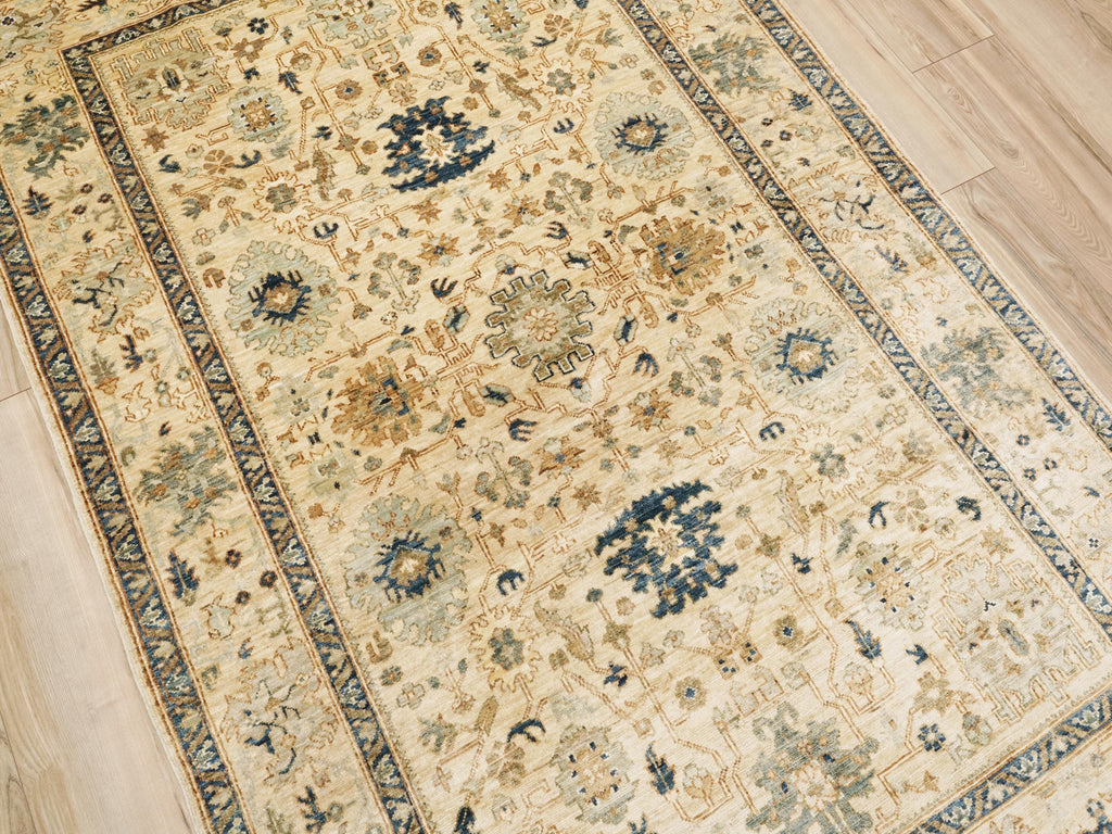 5x8 Ft Beige Serapi Rug - Afghan Handmade Wool Rug - Floral Design