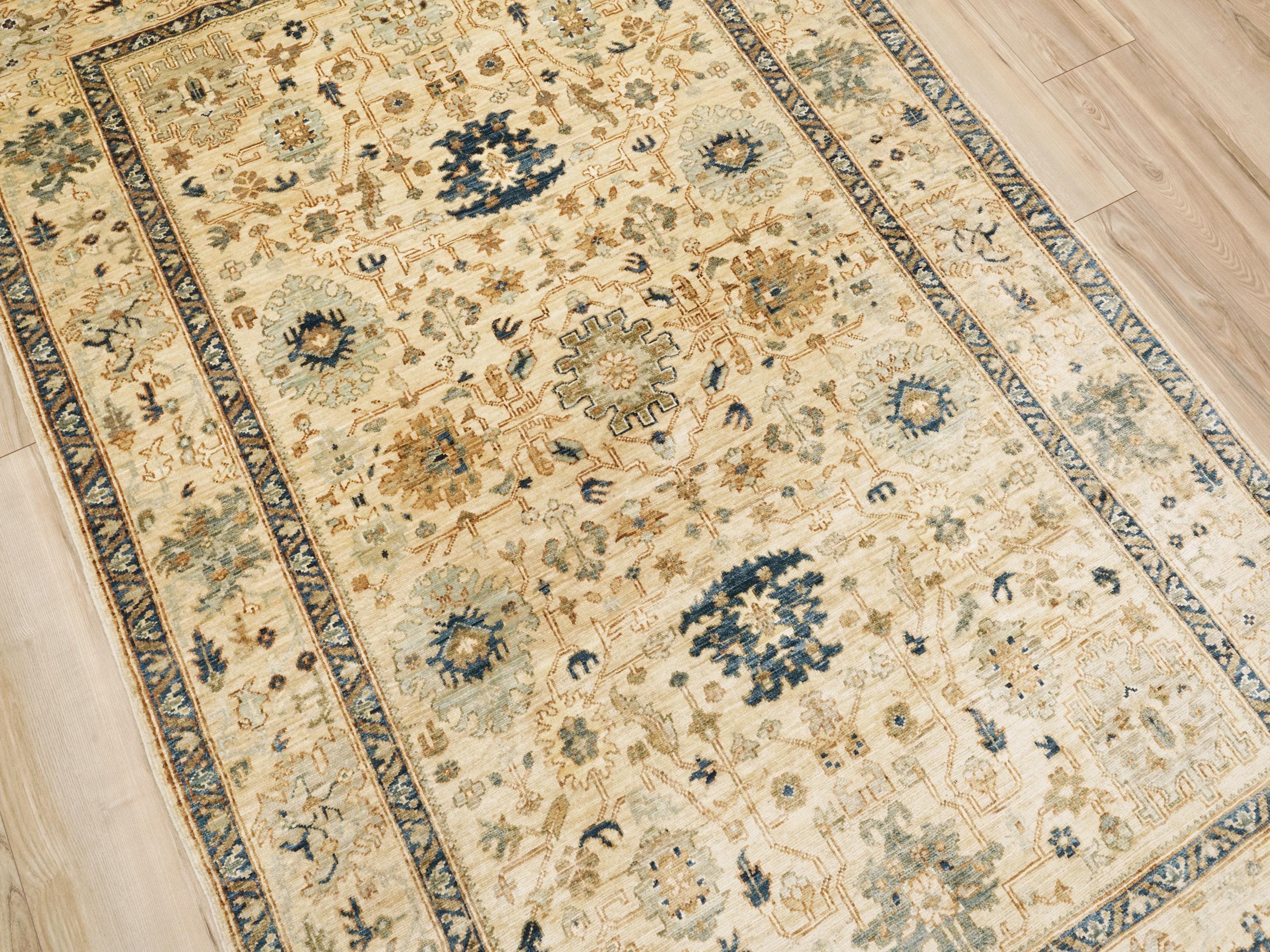 5x8 Ft Beige Serapi Rug - Afghan Handmade Wool Rug - Floral Design