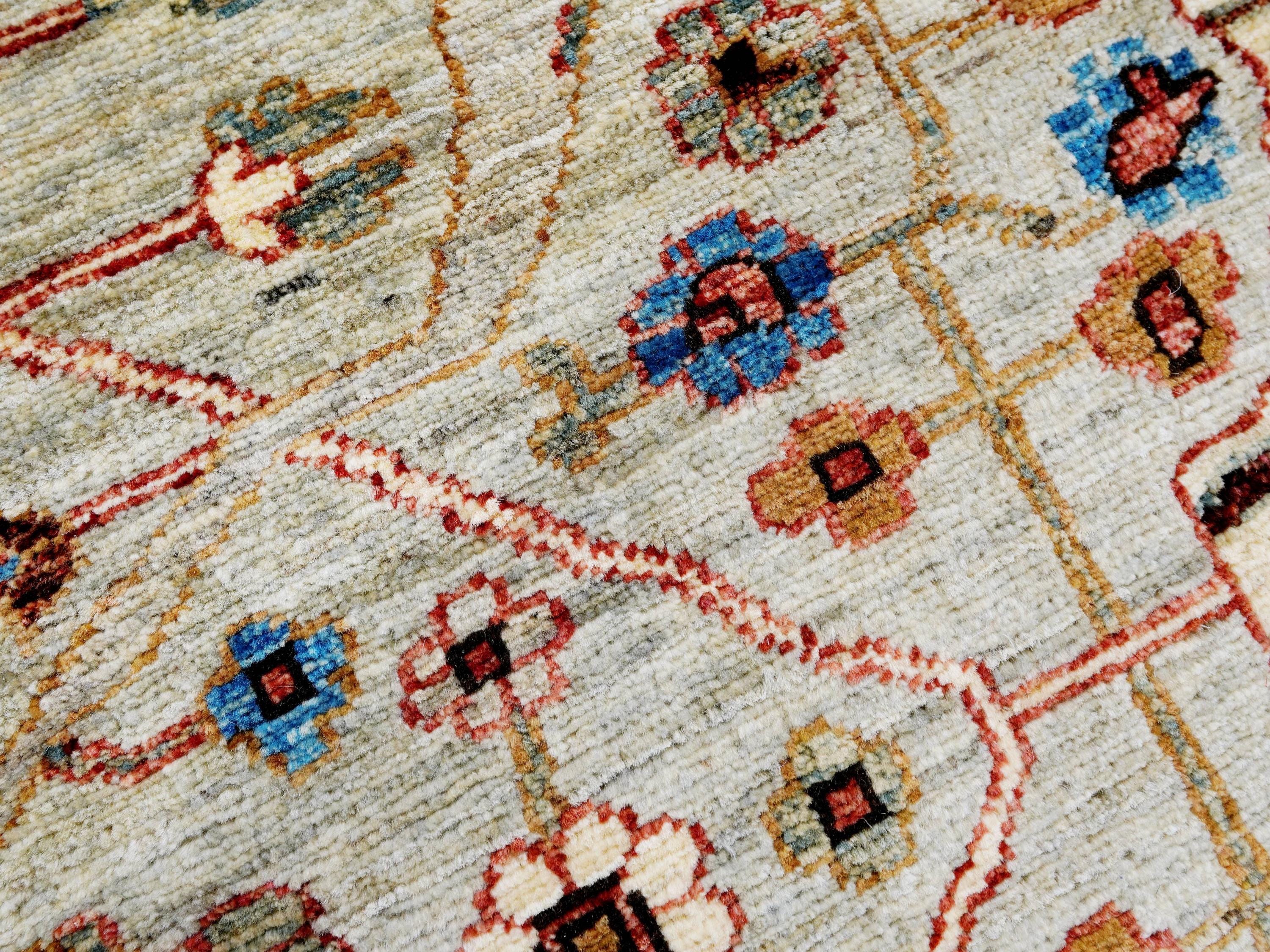8x10 Ft Beige & Gray Bidjar Rug - Hand Knotted Wool Oriental Rug