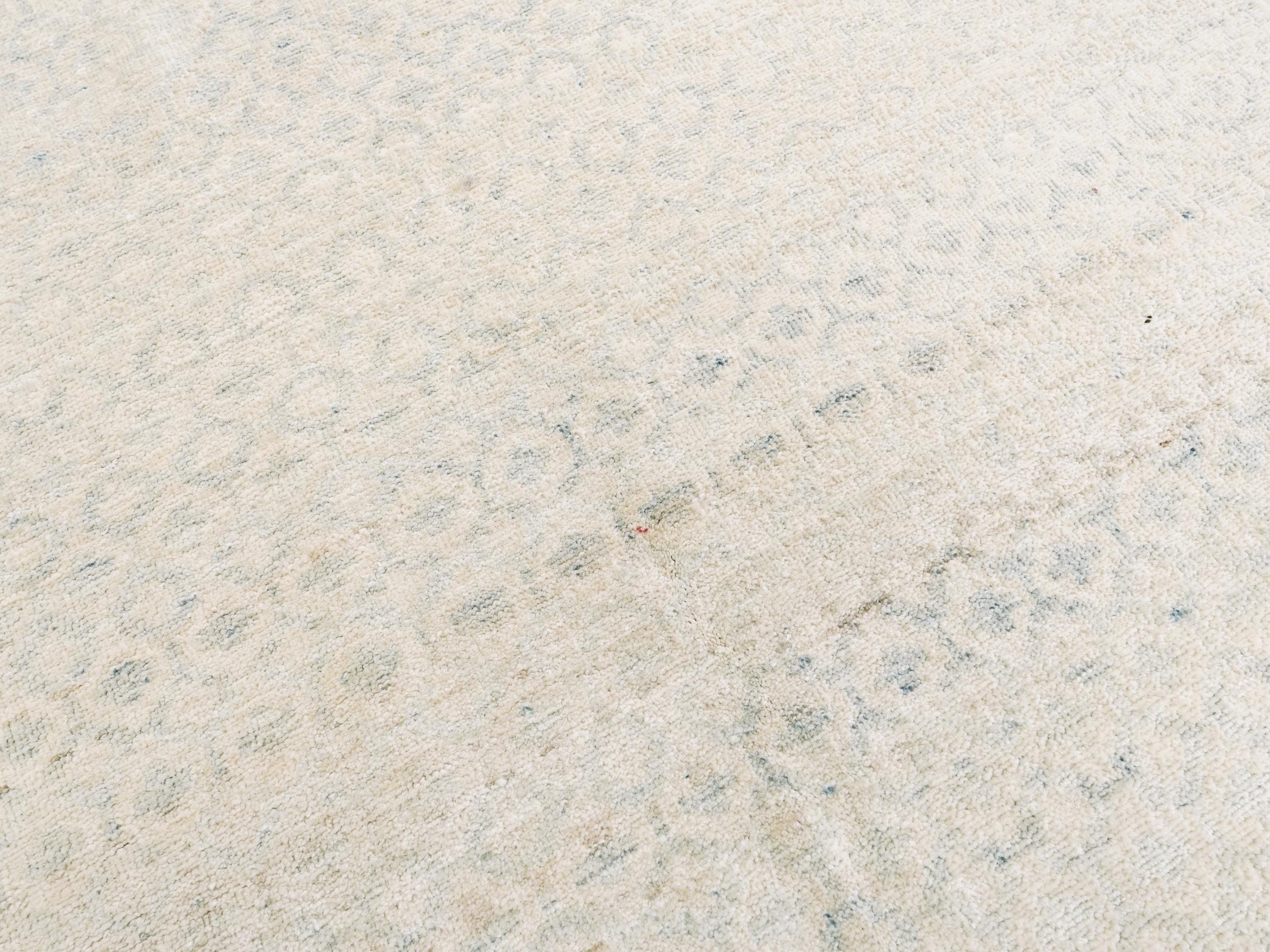 6x9 Ft White Heriz Rug - Hand Knotted Oriental Area Rug