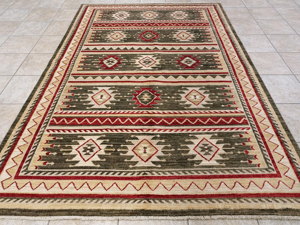 6x9 Ft Green & Red Heriz Rug - Oriental Area Rug - Persian Design