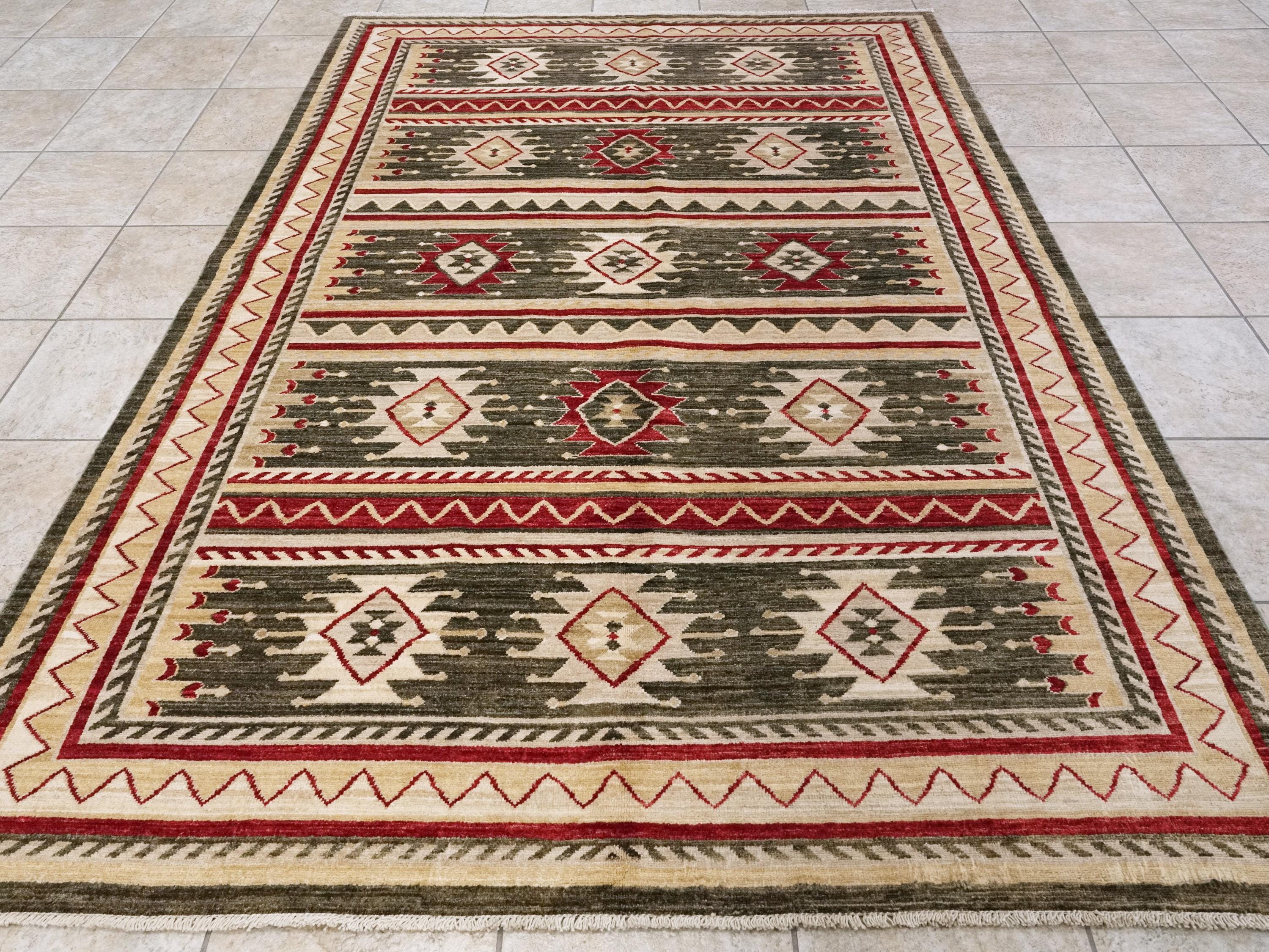6x9 Ft Green & Red Heriz Rug - Oriental Area Rug - Persian Design