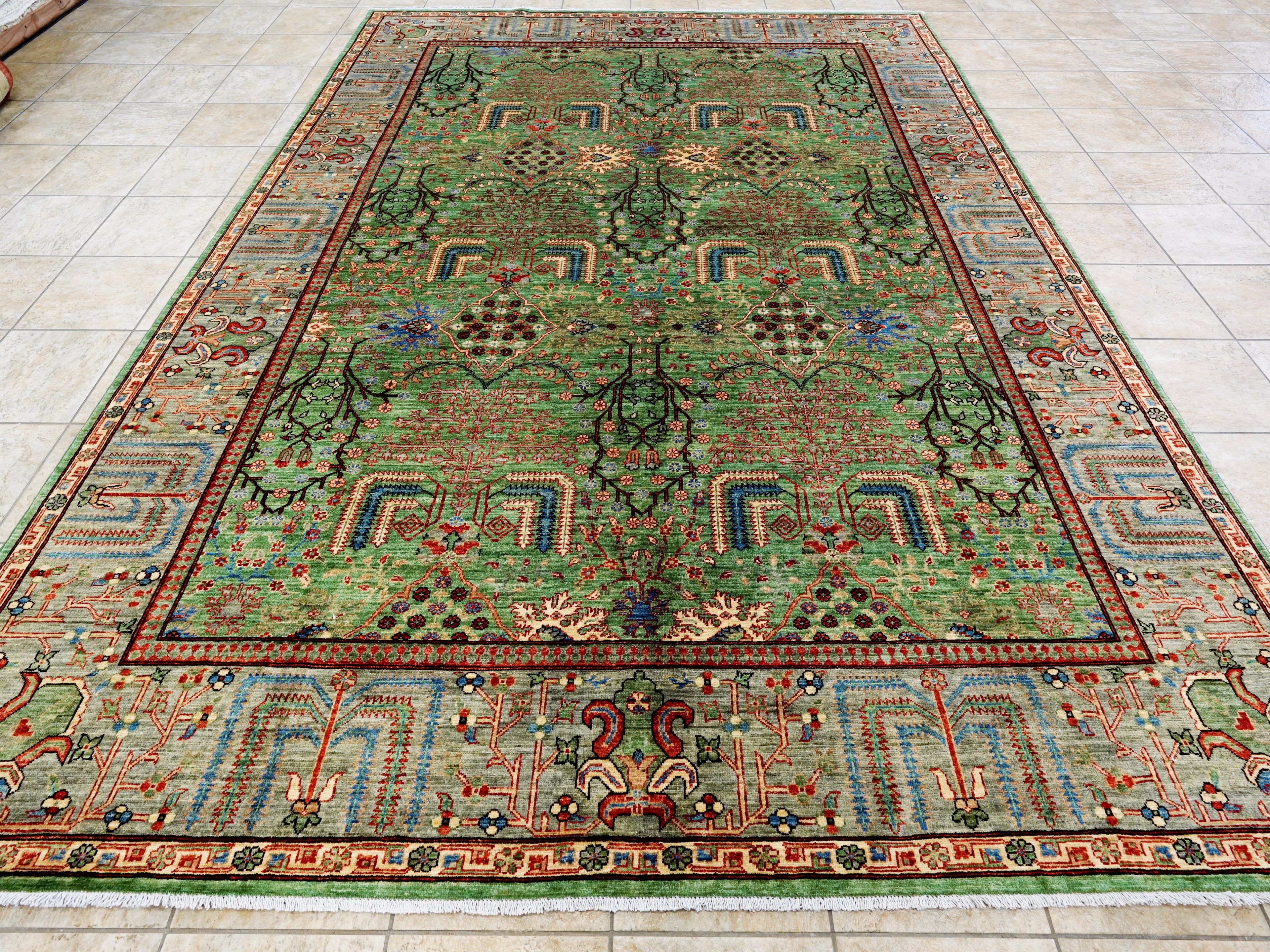 9x12 Green Serapi Rug – Traditional Living Room Rug - Floral Design