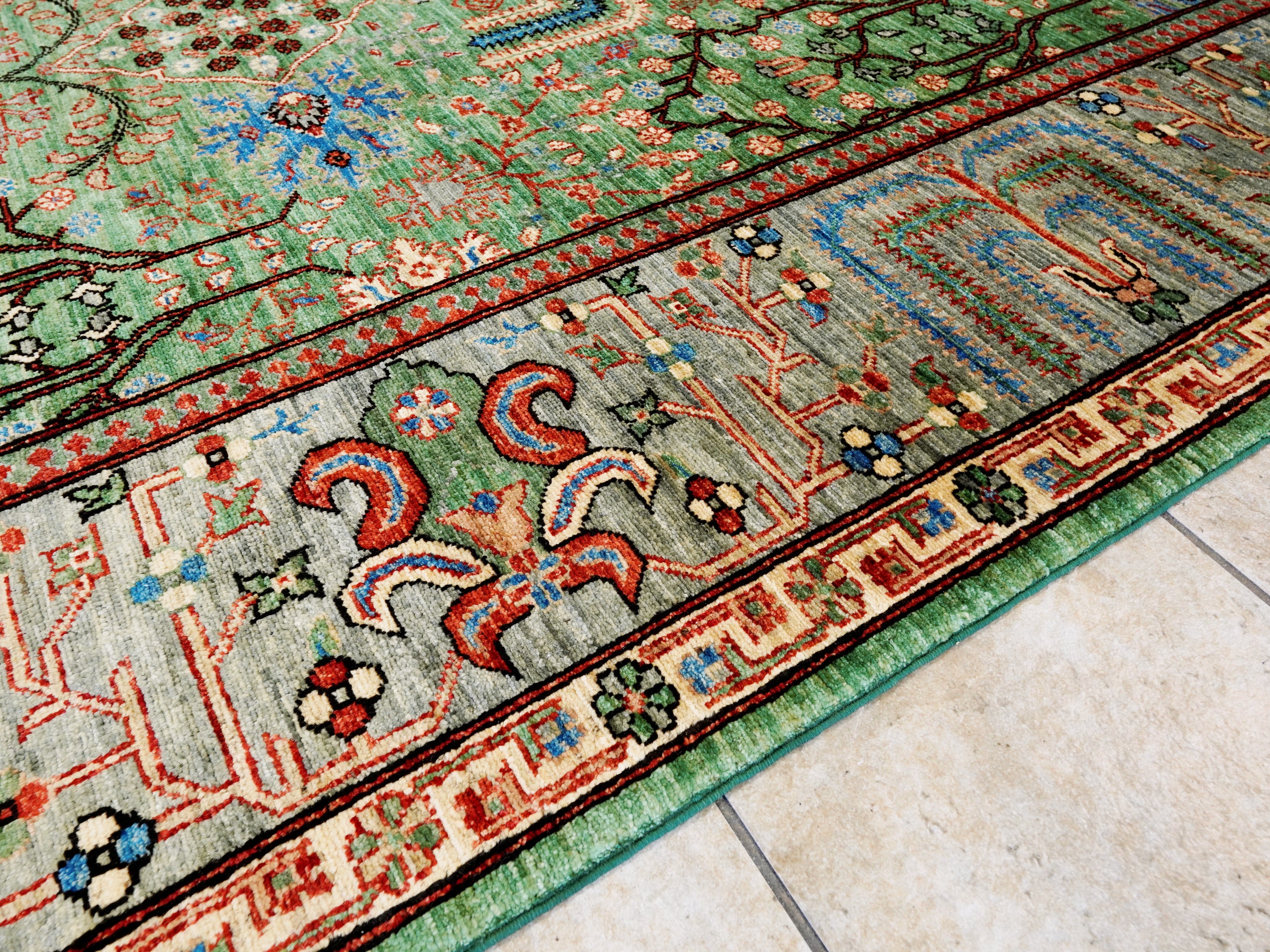 9x12 Green Serapi Rug – Traditional Living Room Rug - Floral Design