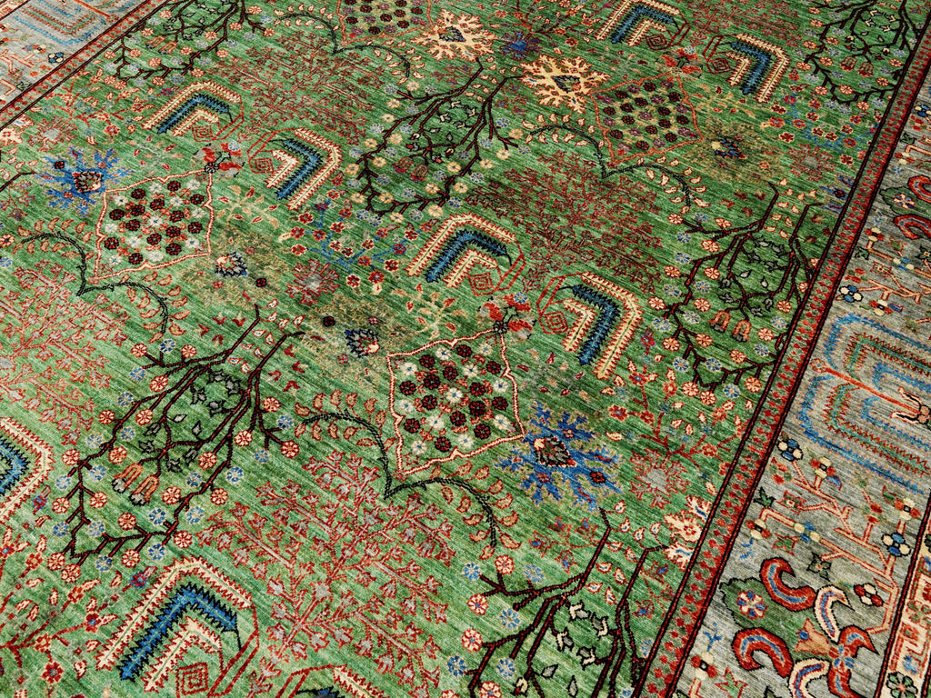 9x12 Green Serapi Rug – Traditional Living Room Rug - Floral Design