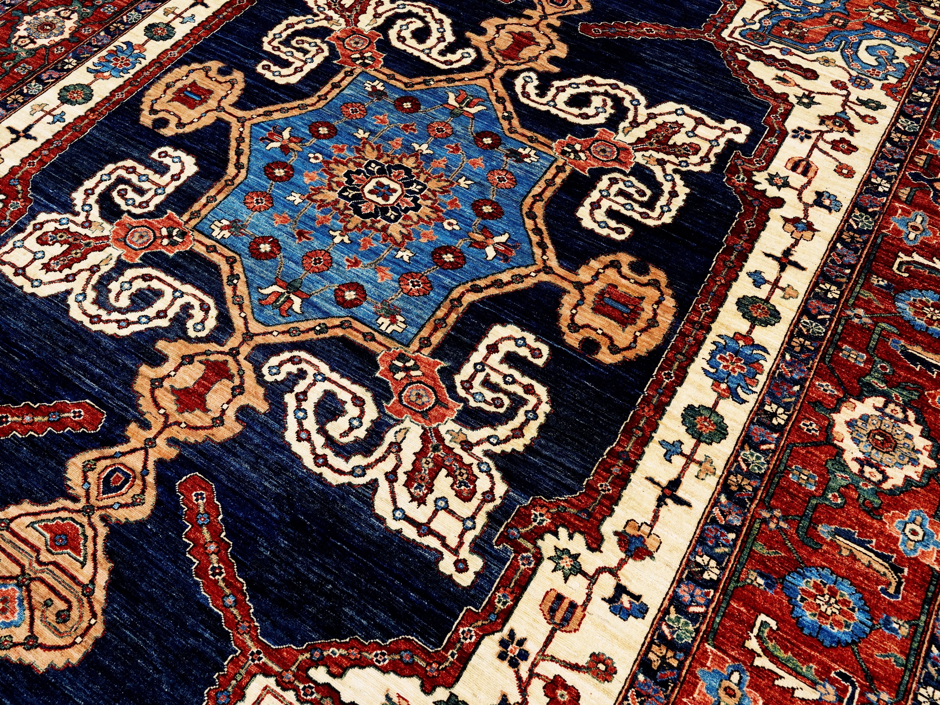 9x12 Ft Red Heriz Rug - Traditional Living Room Rug