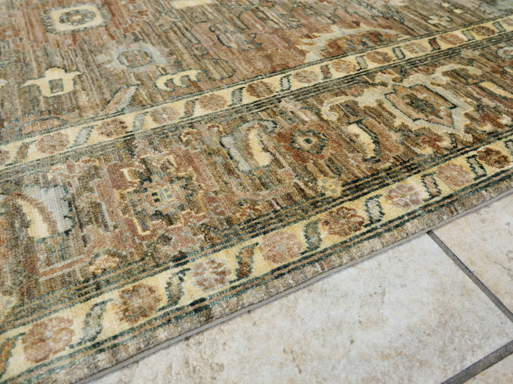6x9 Ft Neutral Serapi Rug - Oriental Area Rug - Beige Brown Floral Design