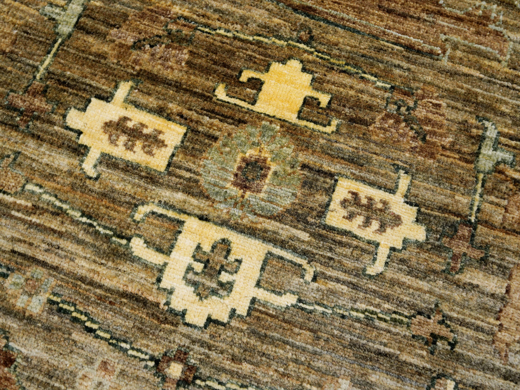 6x9 Ft Neutral Serapi Rug - Oriental Area Rug - Beige Brown Floral Design