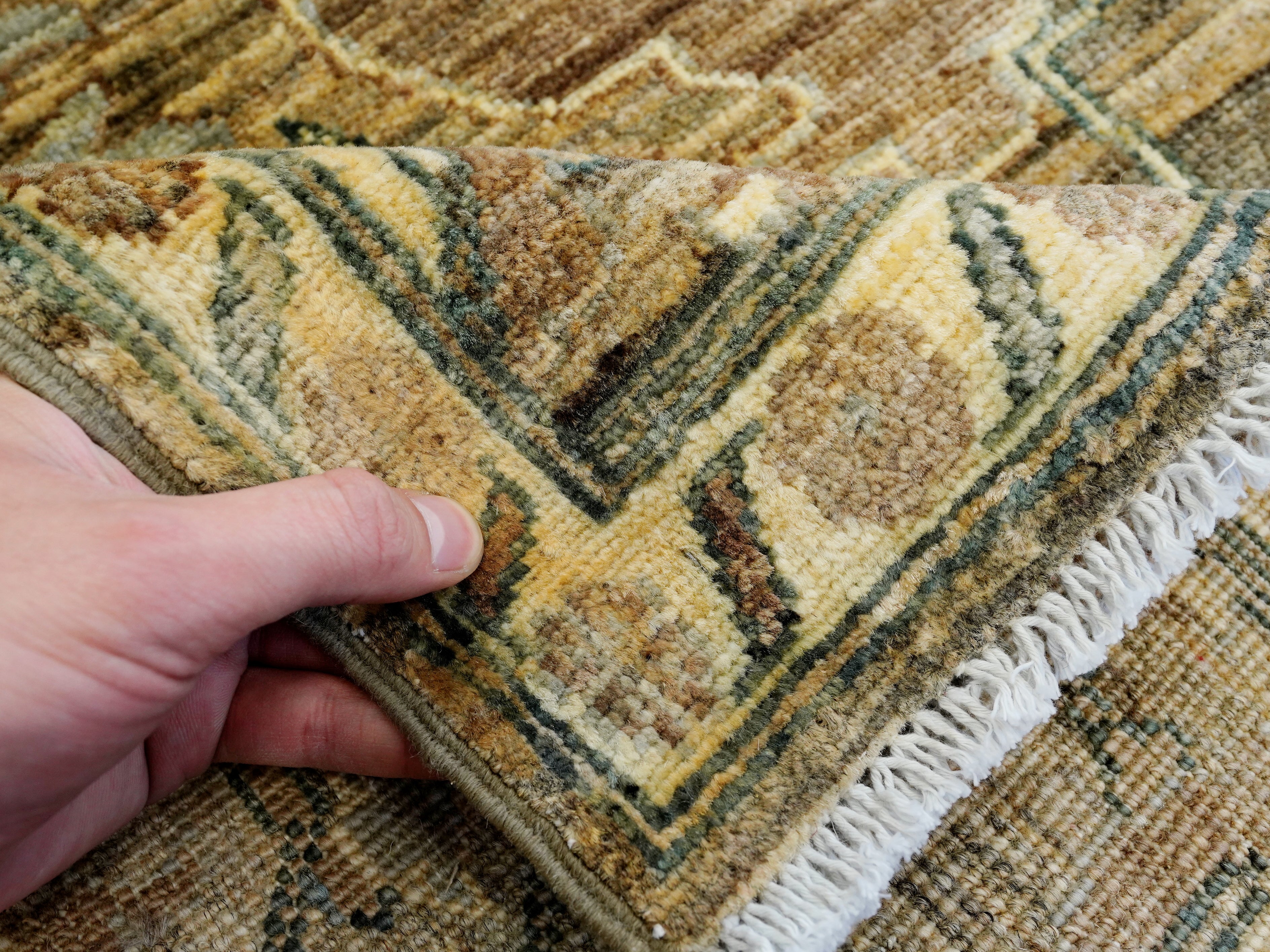 6x9 Ft Neutral Serapi Rug - Oriental Area Rug - Beige Brown Floral Design