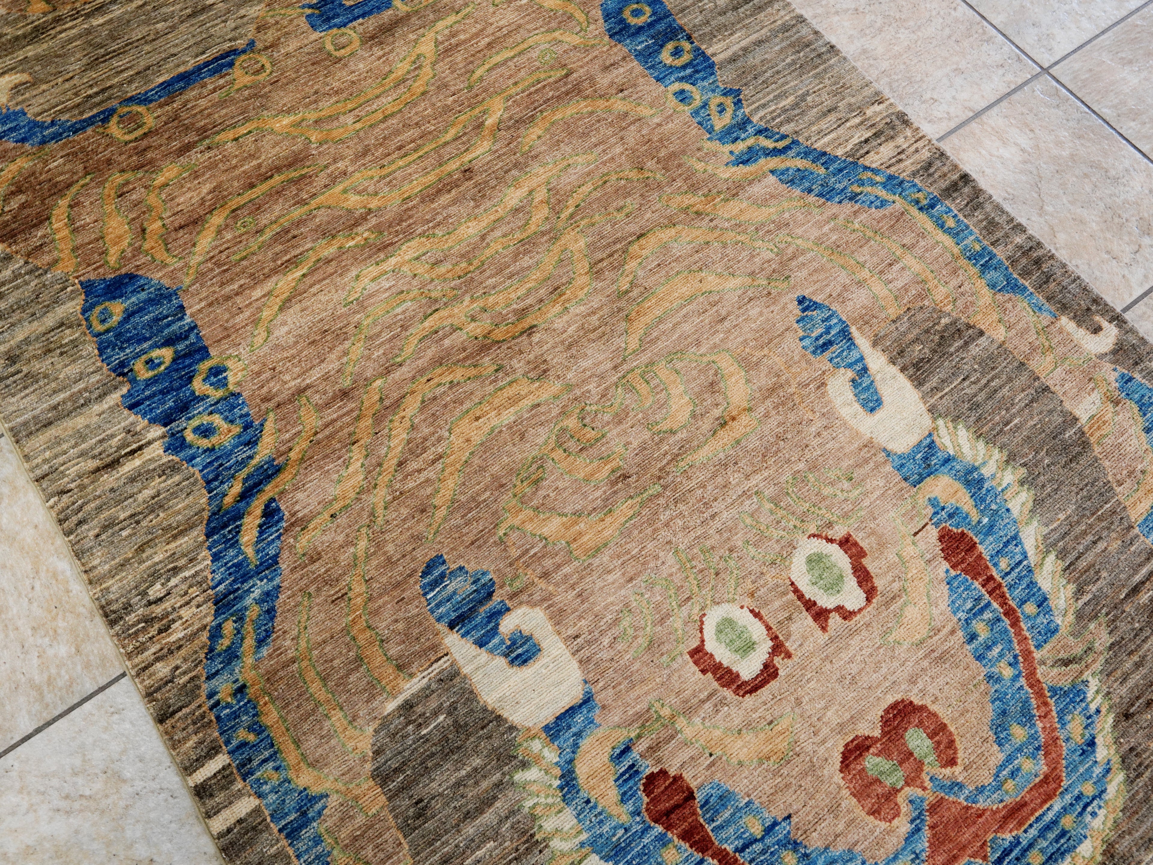 4x6 Ft Neutral Tiger Rug - Hand Knotted Wool Rug