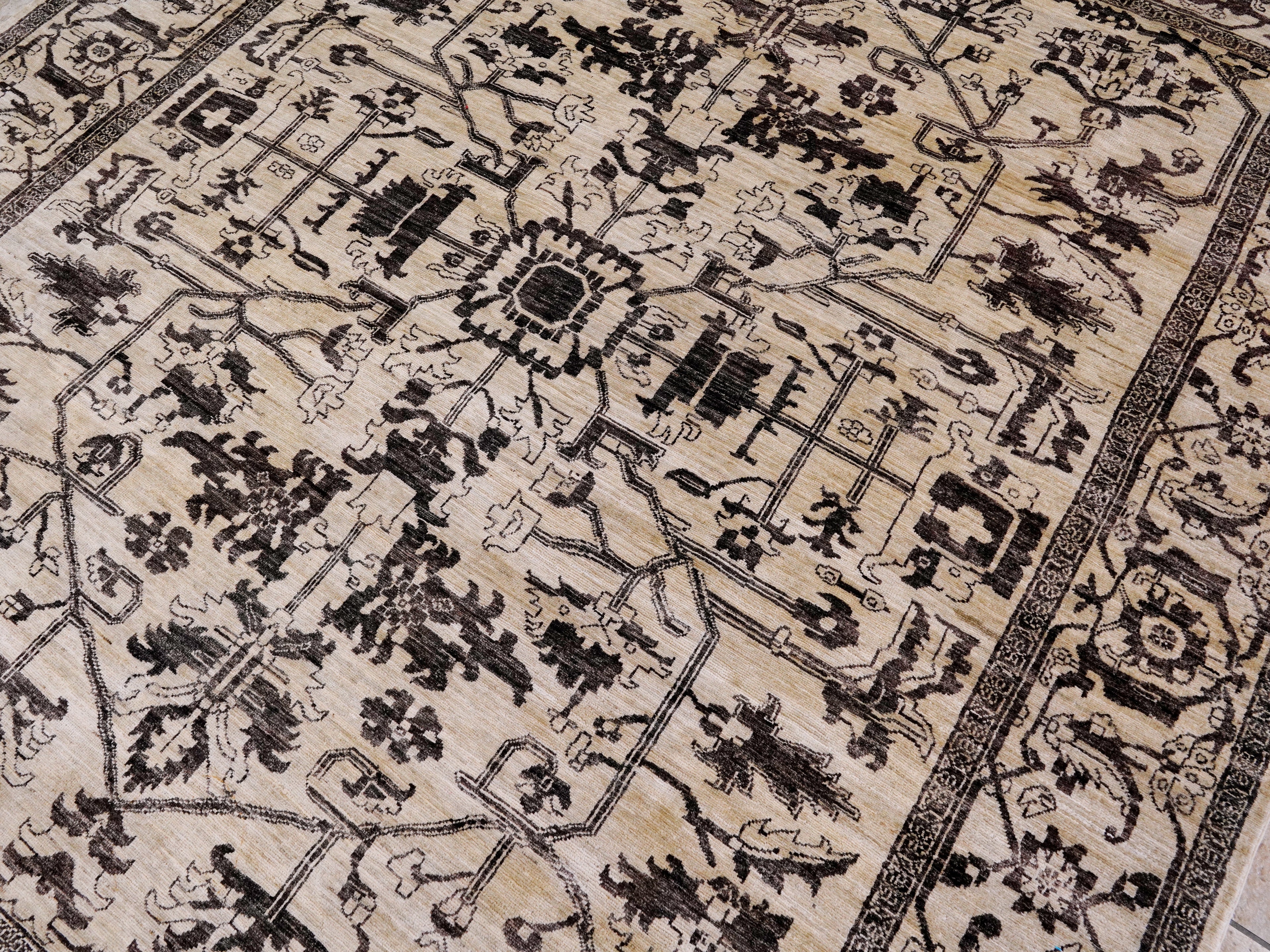 8x10 Ft Beige Bidjar Rug - Hand Knotted Oriental Rug