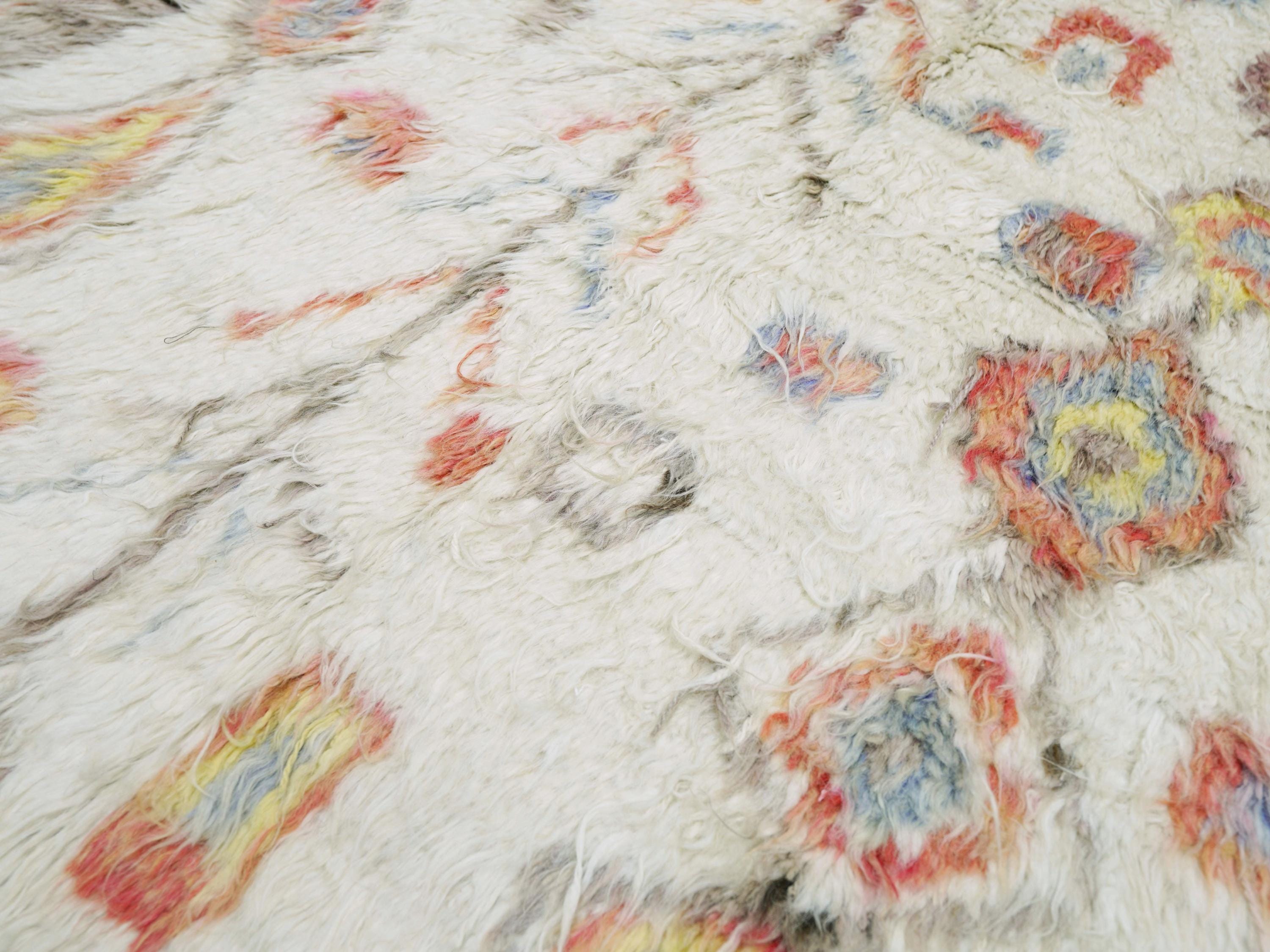 5x7 Ft Beige Moroccan Rug - Shaggy Floral Area Rug