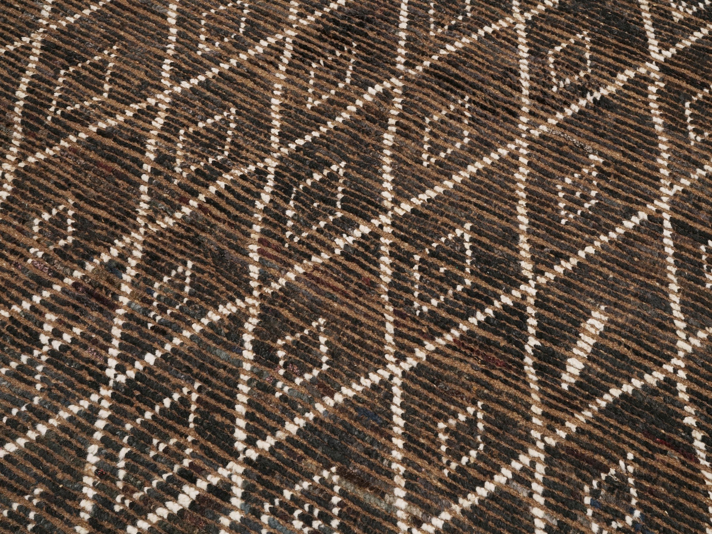 5x8 Ft Dark Brown Moroccan Rug - Hand Knotted Area Rug