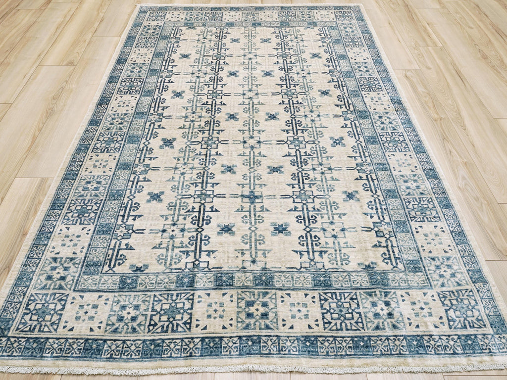 5x8 Ft Blue & White Heriz Rug - Hand Knotted Area Rug