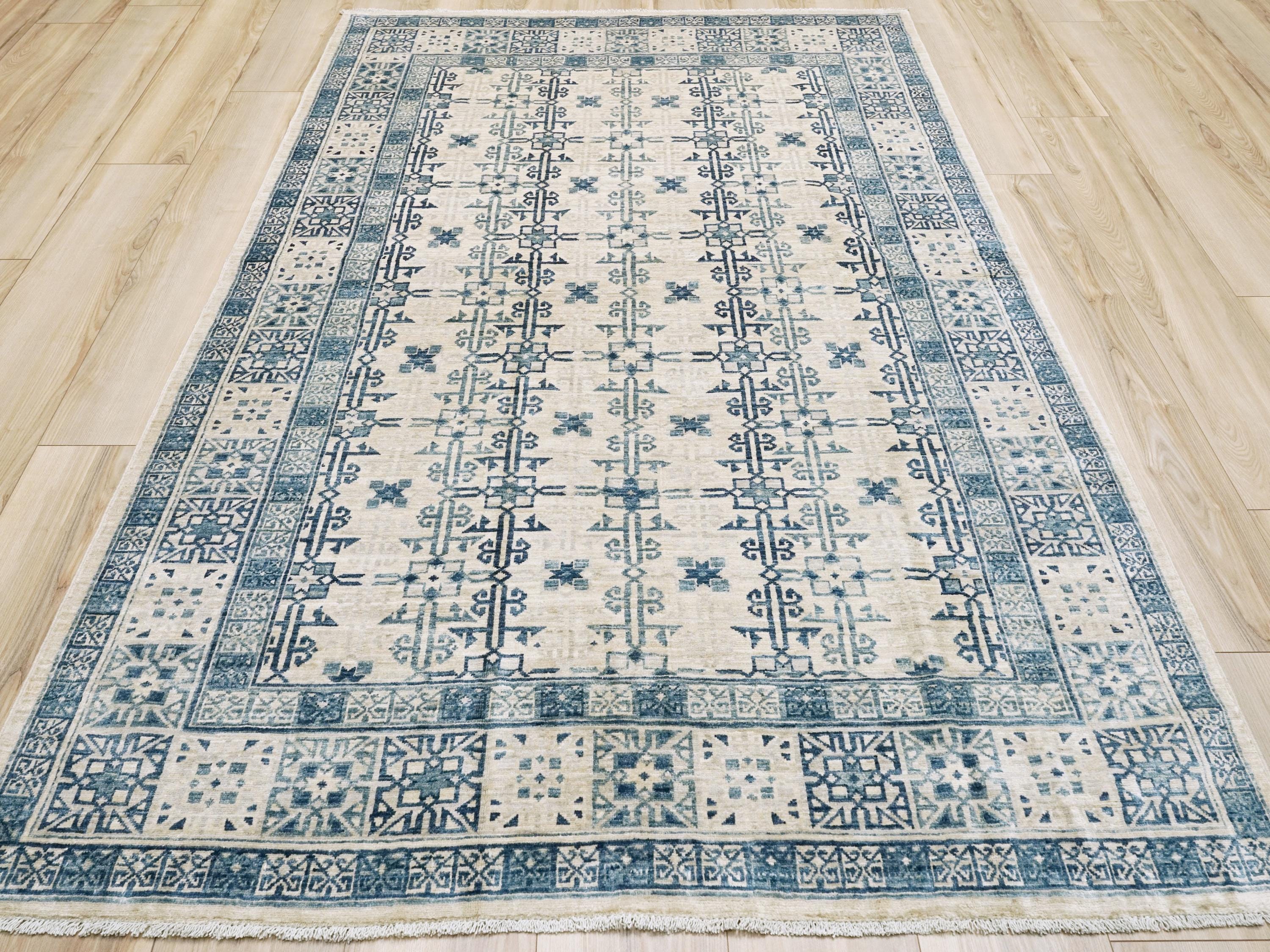 5x8 Ft Blue & White Heriz Rug - Hand Knotted Area Rug