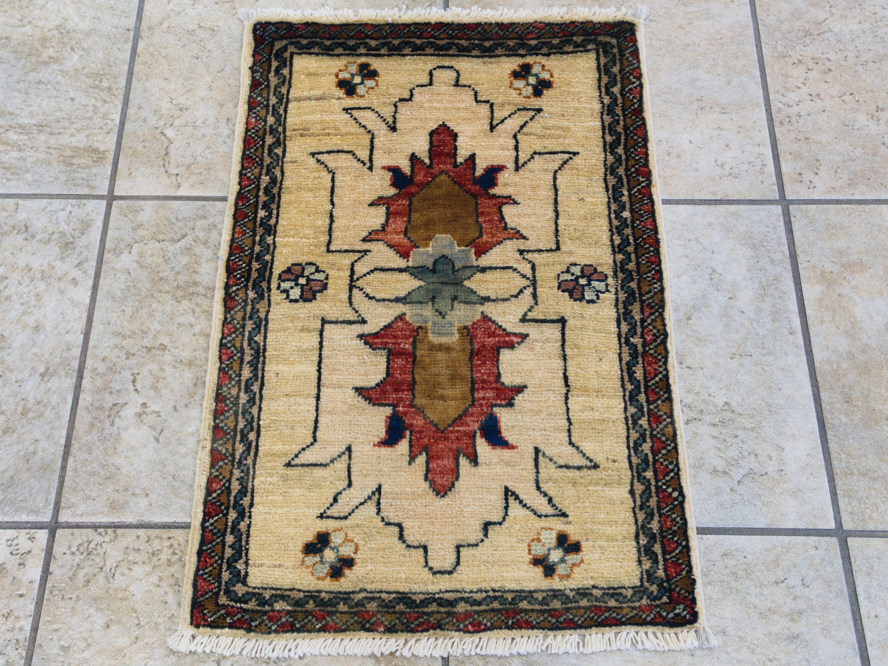 1x2 Ft Beige Serapi Rug - Floral Accent Rug