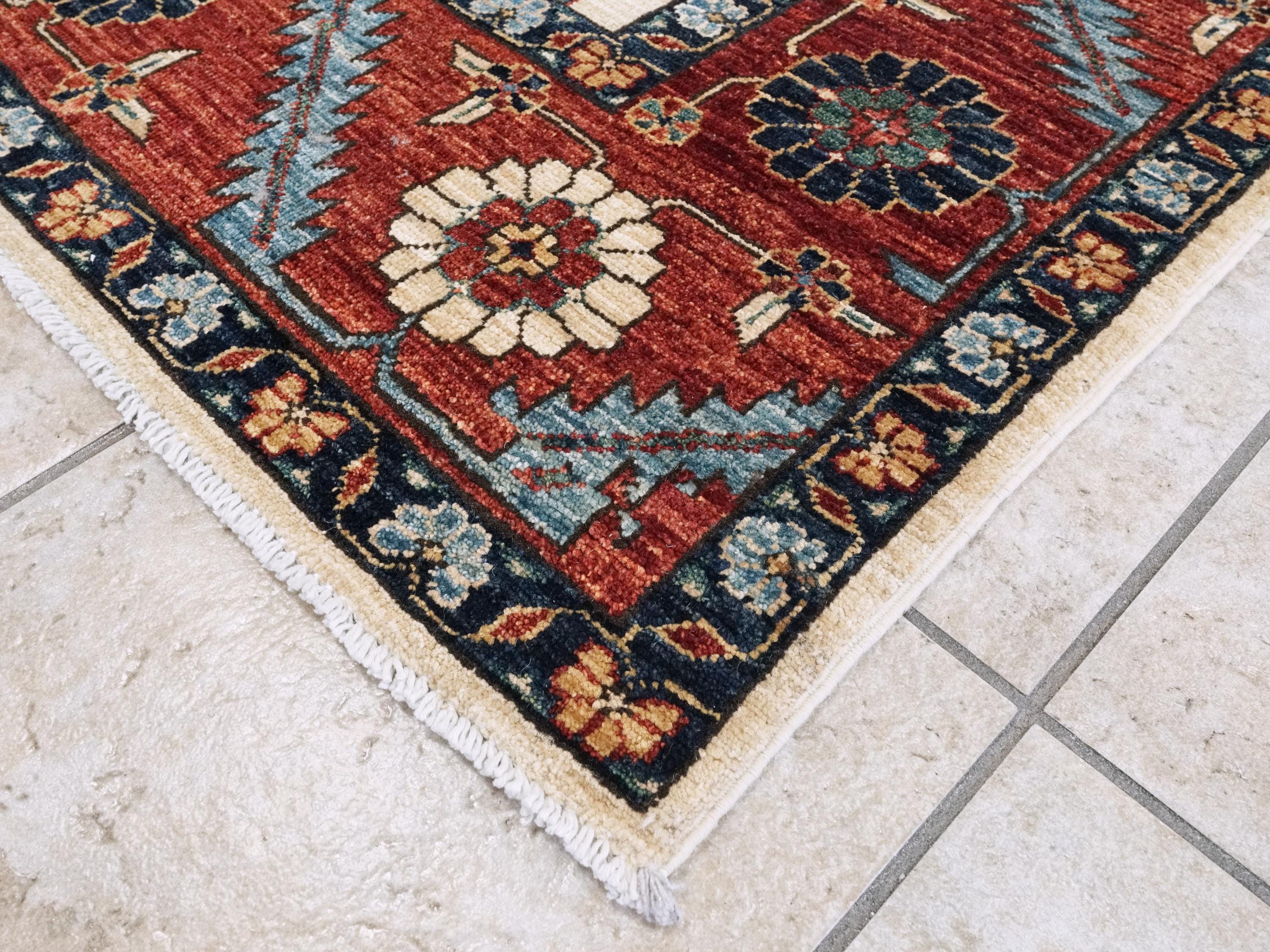 6x9 Ft Red & Beige Serapi Rug - Oriental Area Rug - Floral Design