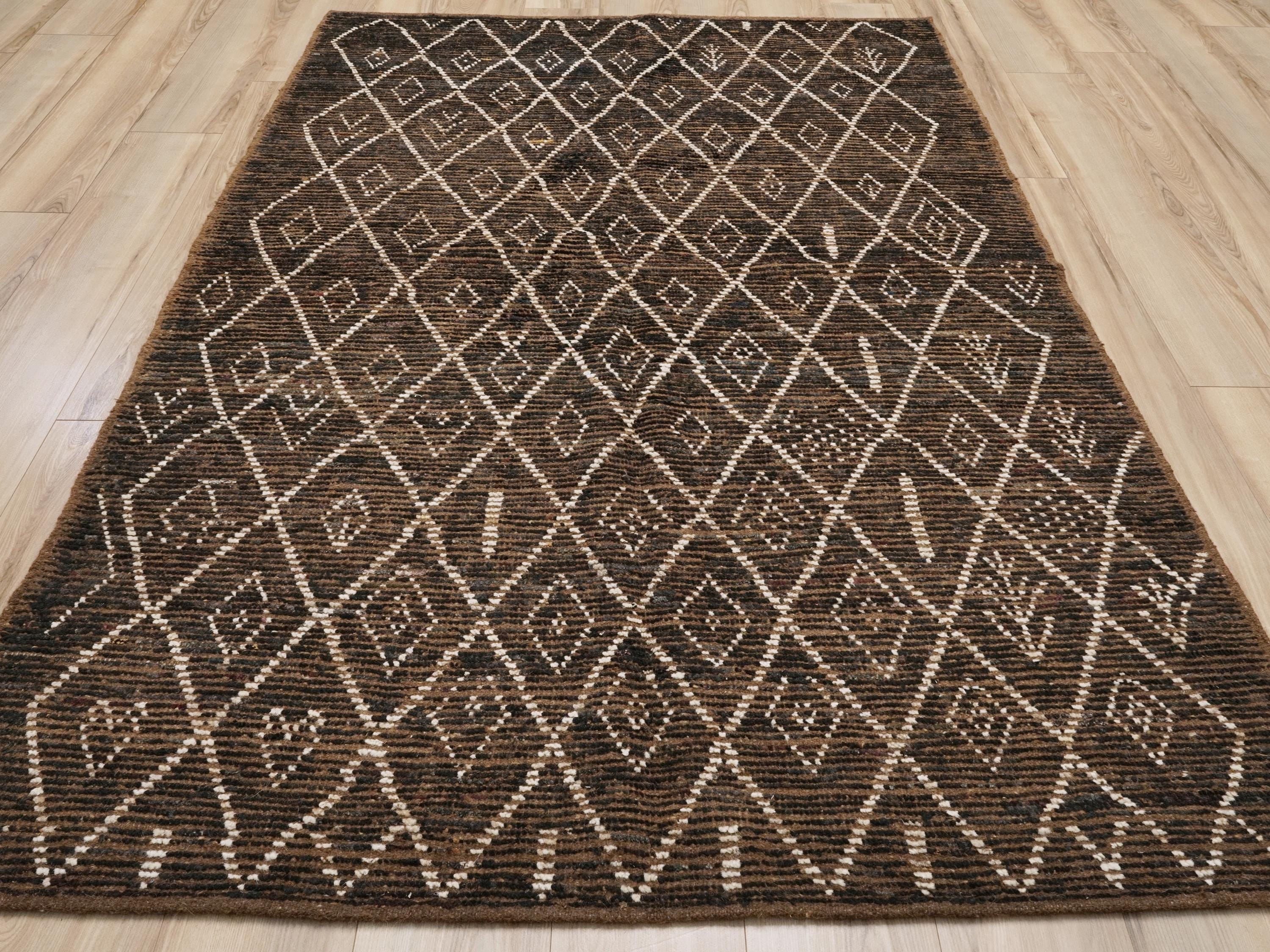 5x8 Ft Dark Brown Moroccan Rug - Hand Knotted Area Rug