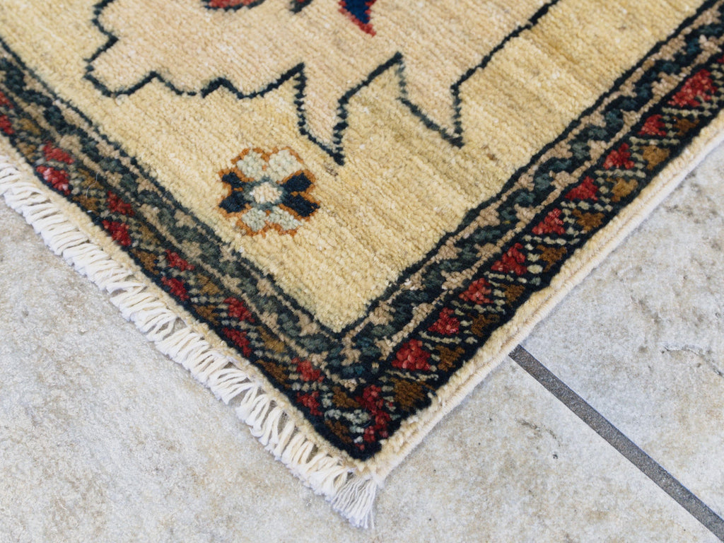 1x2 Ft Beige Serapi Rug - Floral Accent Rug