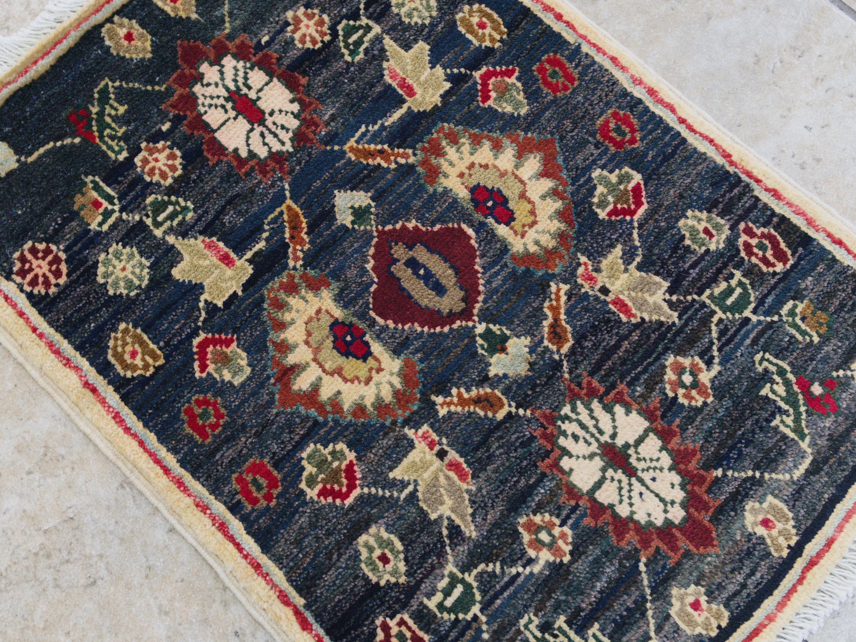 1x2 Ft Black Serapi Rug - Floral Accent Rug