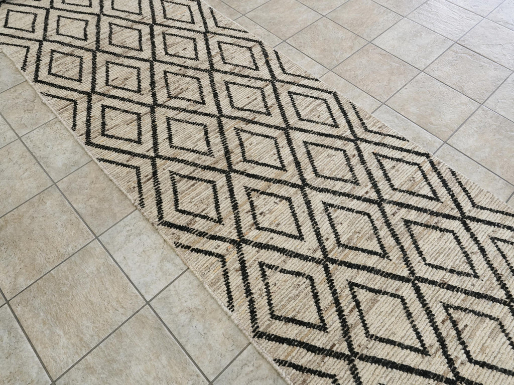 19 Ft White & Black Moroccan Rug - Afghan Wool Hallway Rug