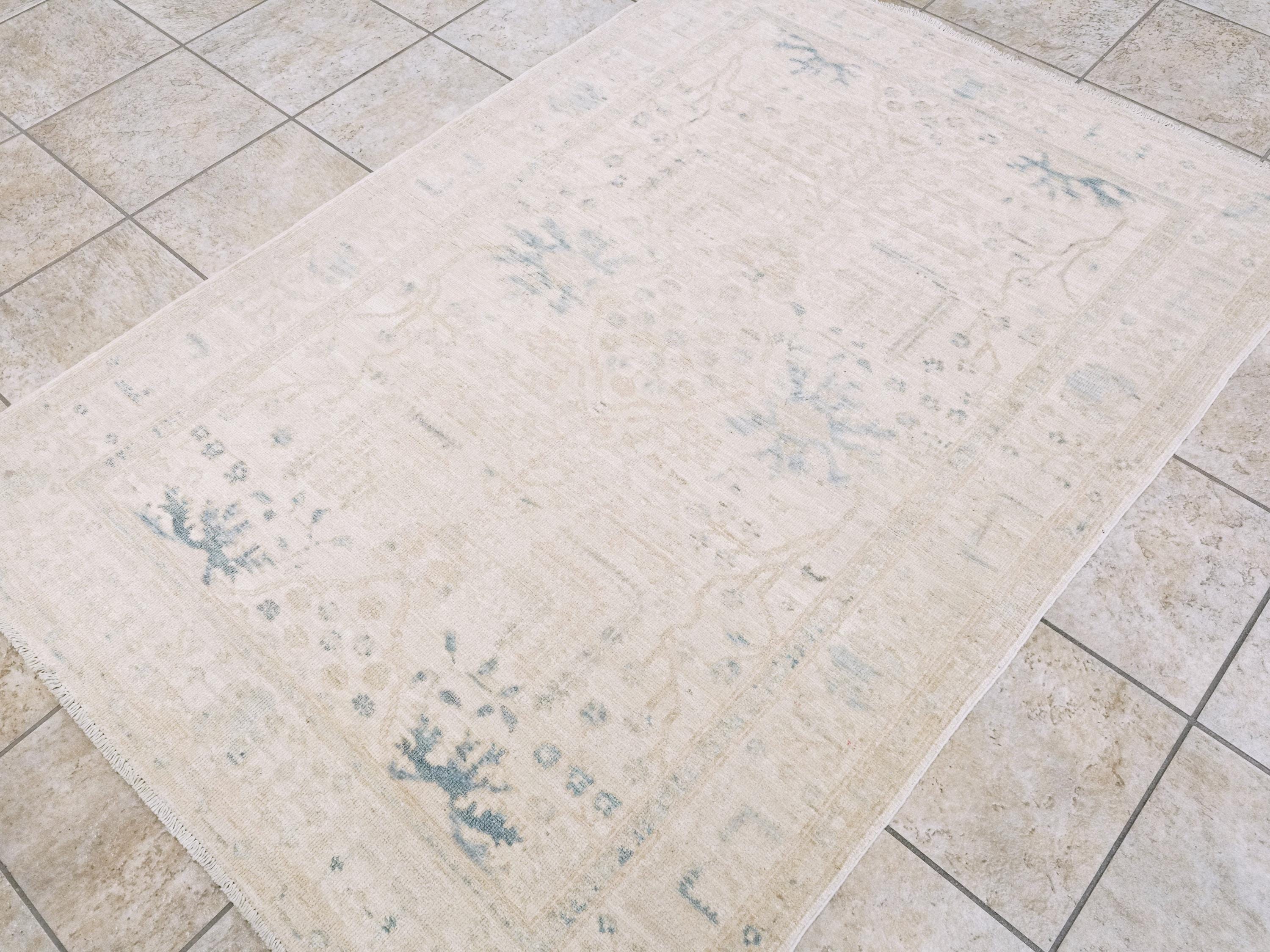 4x6 Light Beige Serapi Rug - Oriental Area Rug - Floral Design