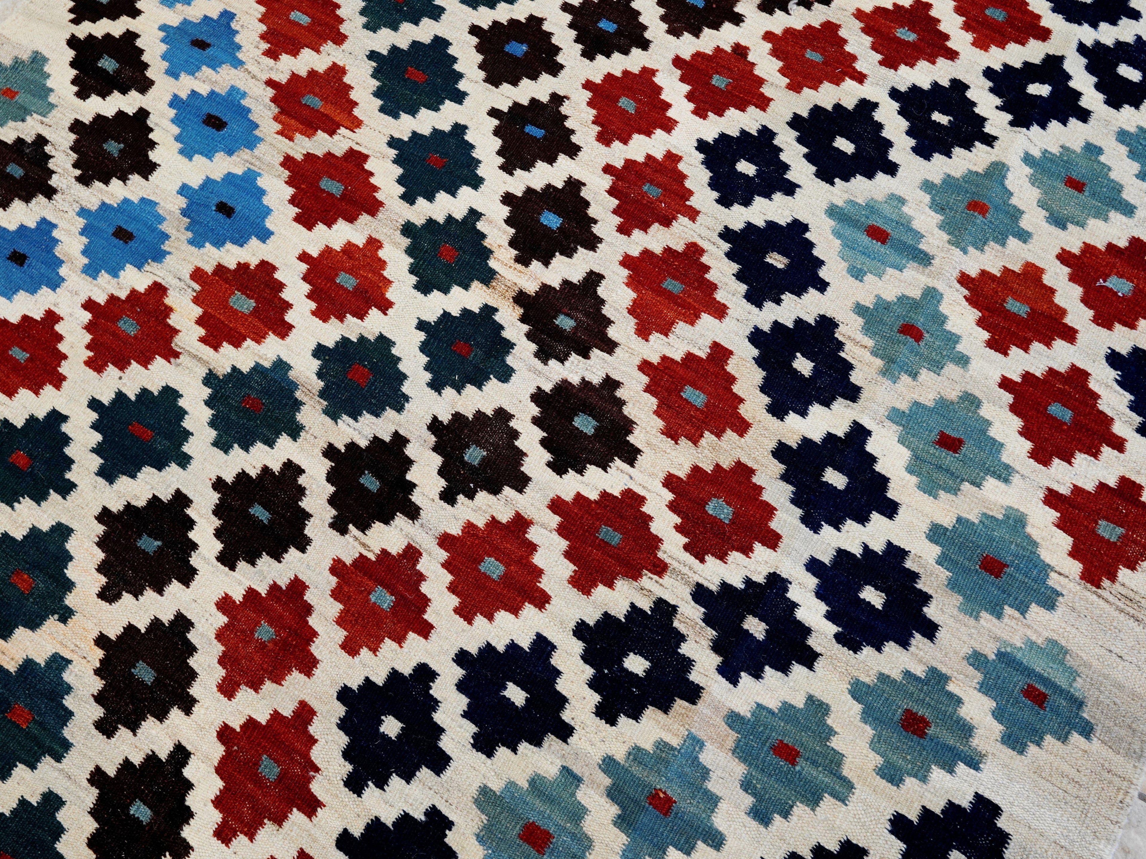 5x7 Ft Beige Kilim Rug - Handwoven Afghan Flat Weave