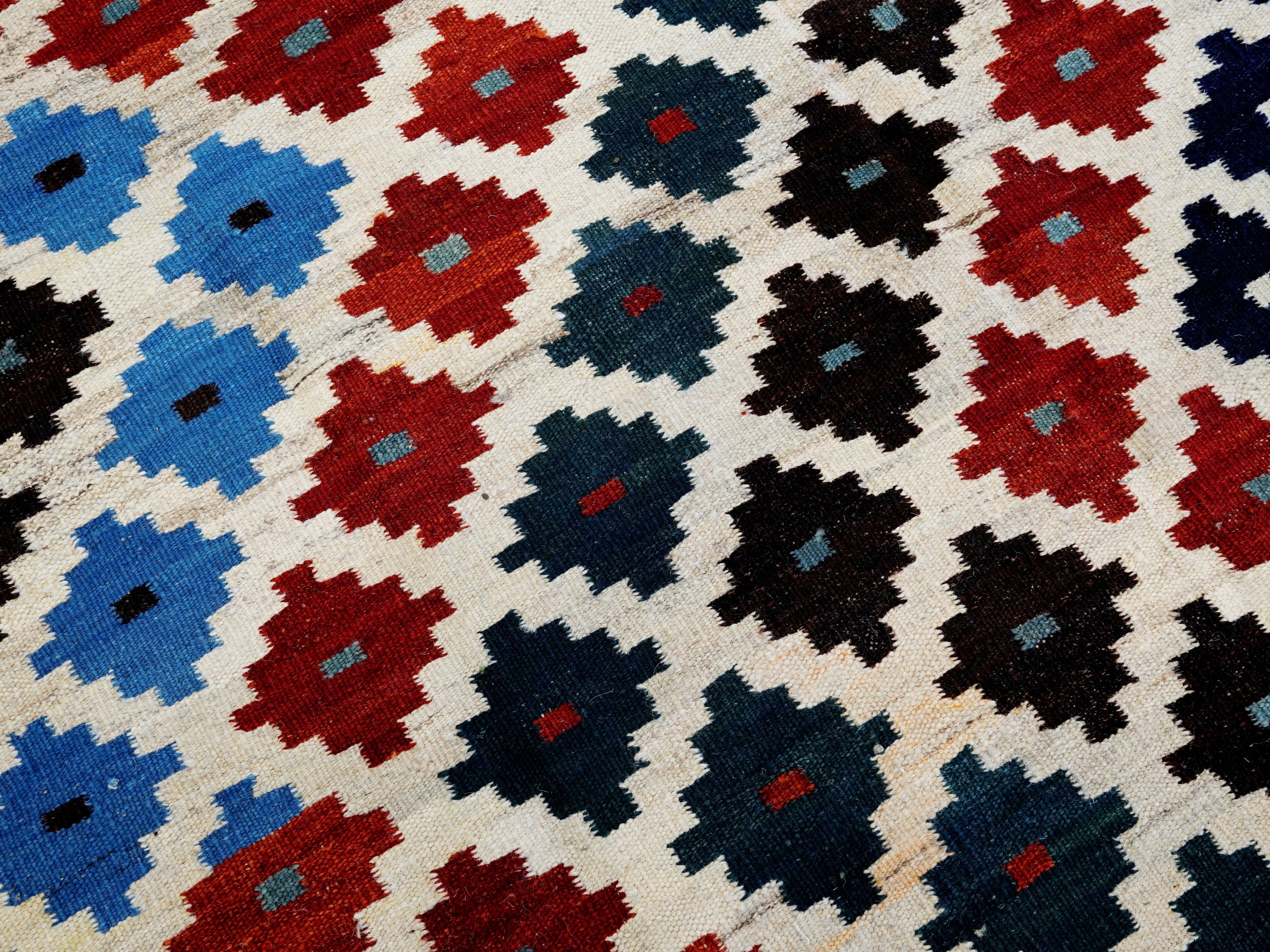 5x7 Ft Beige Kilim Rug - Handwoven Afghan Flat Weave