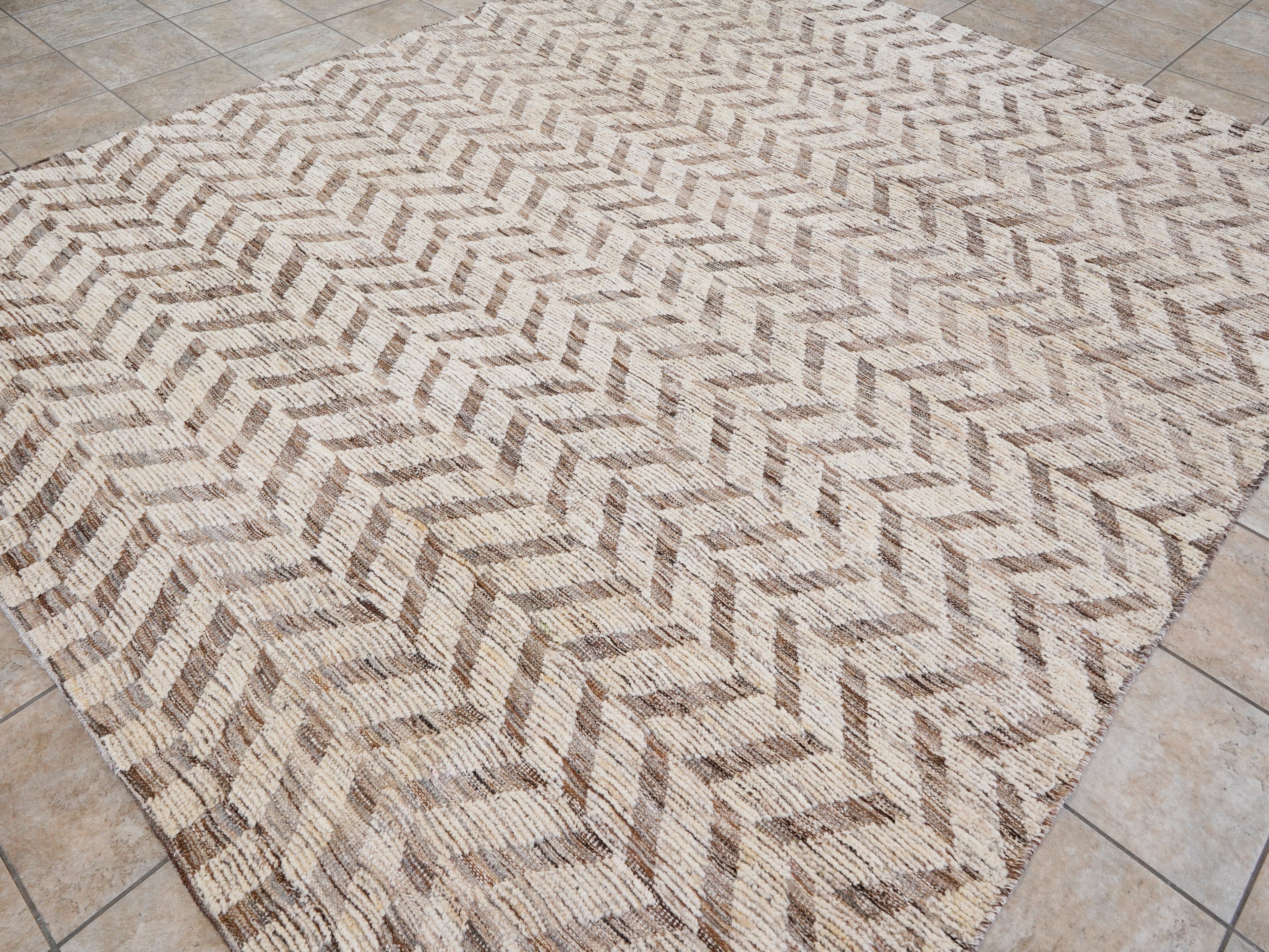 8x10 Ft Beige Moroccan Rug - Hand Knotted Area Rug