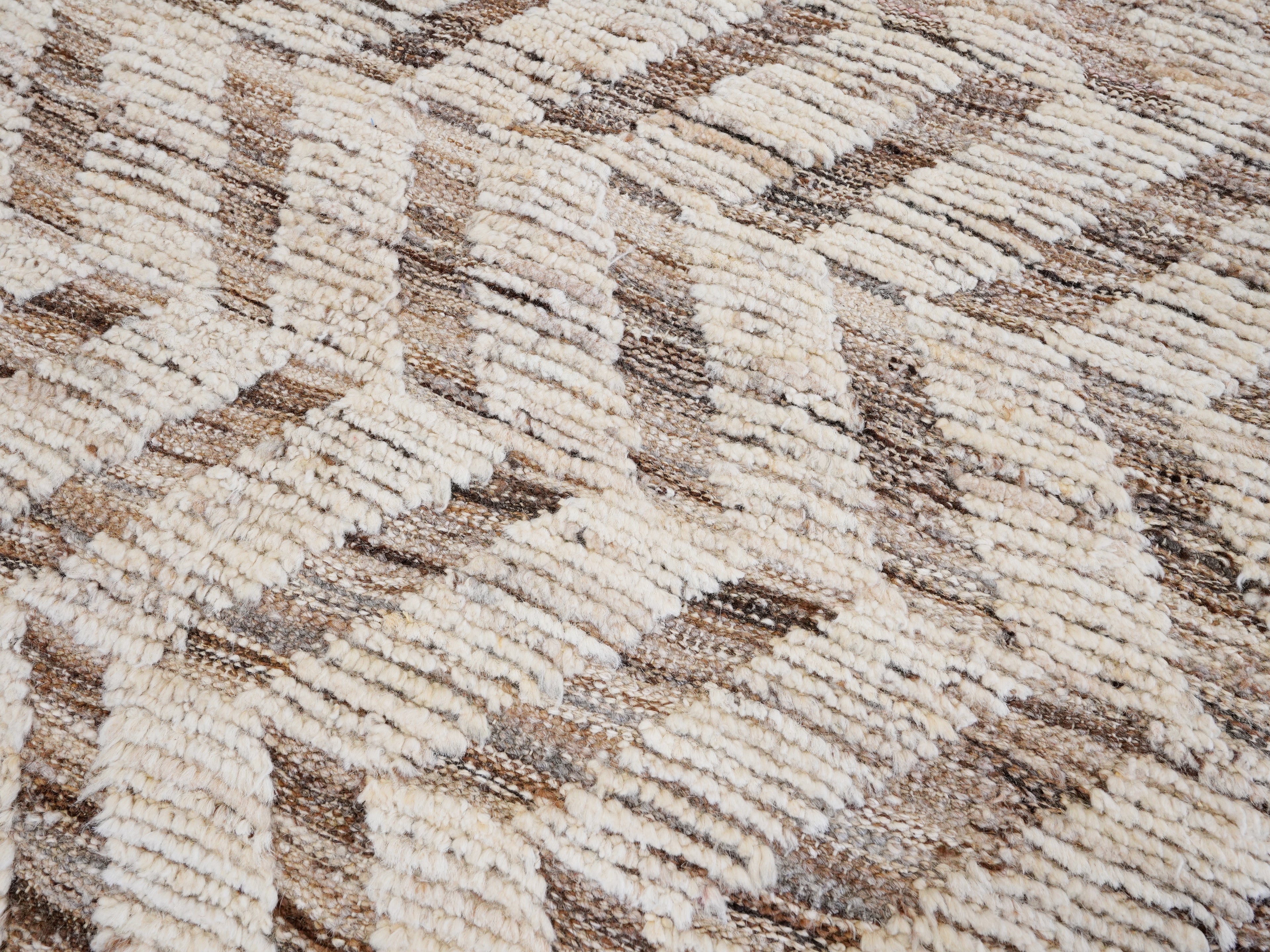 8x10 Ft Beige Moroccan Rug - Hand Knotted Area Rug