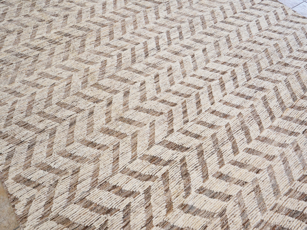 8x10 Ft Beige Moroccan Rug - Hand Knotted Area Rug