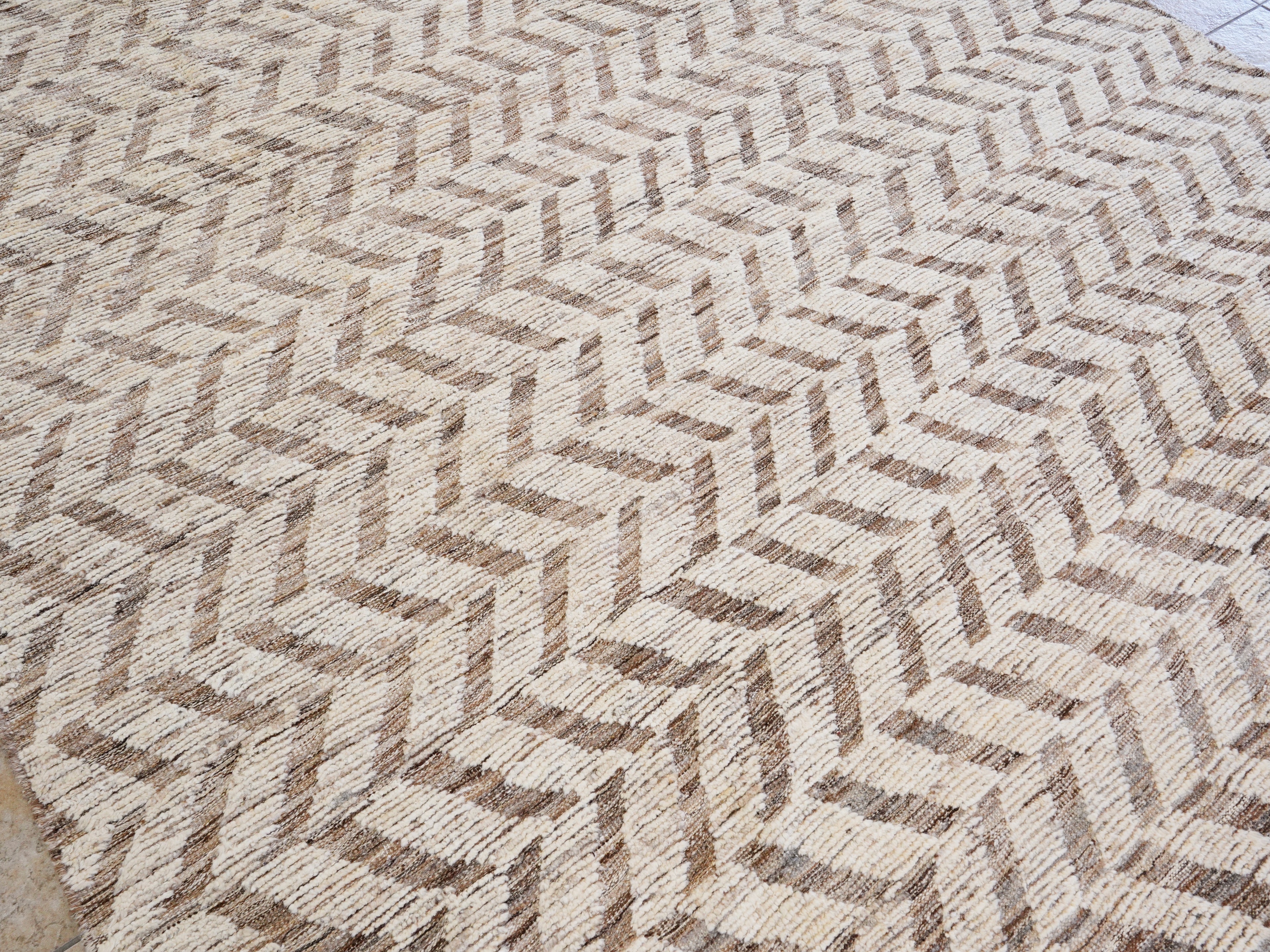 8x10 Ft Beige Moroccan Rug - Hand Knotted Area Rug