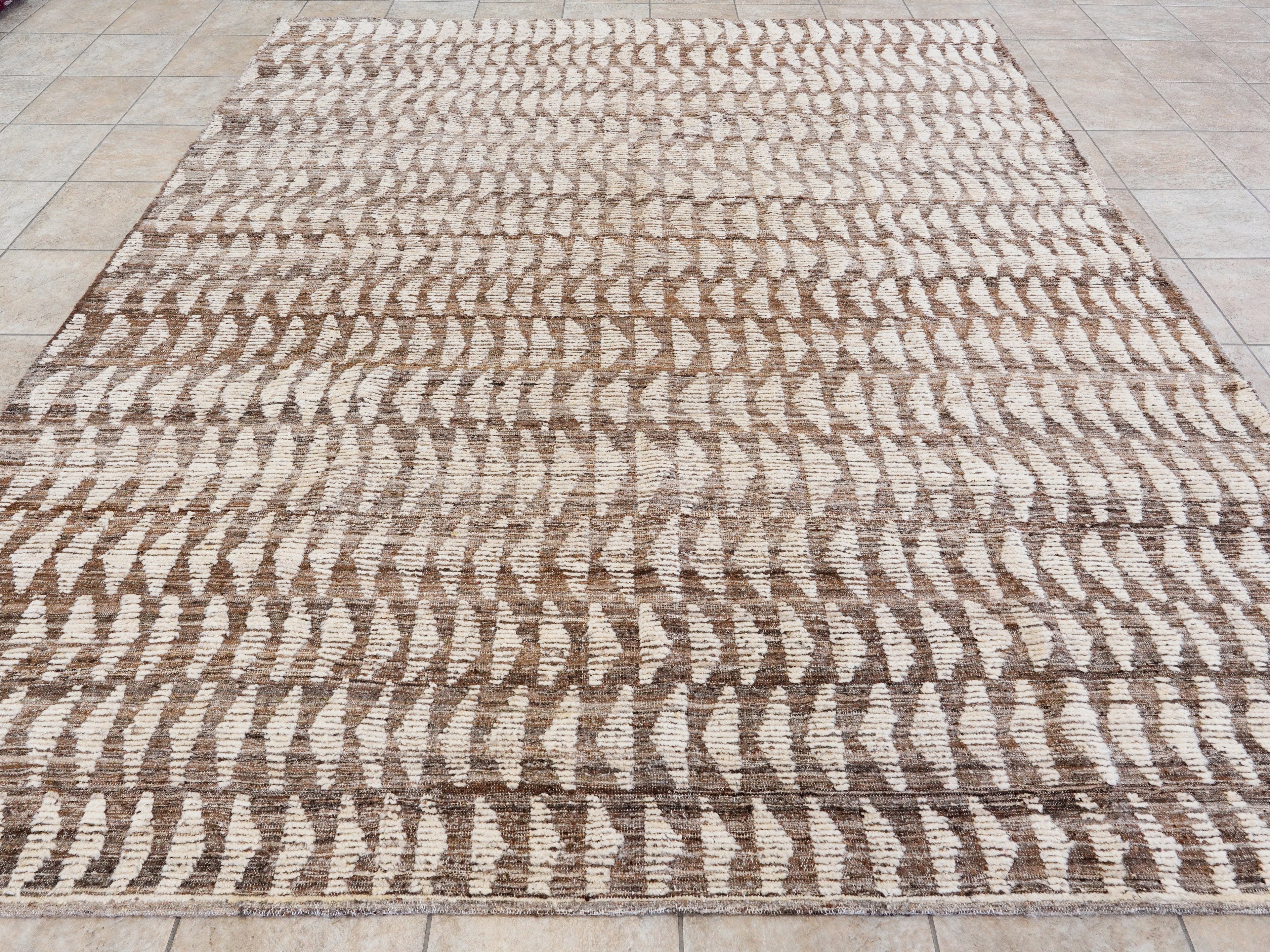 9x10 Ft Beige Moroccan Rug - Hand Knotted Area Rug