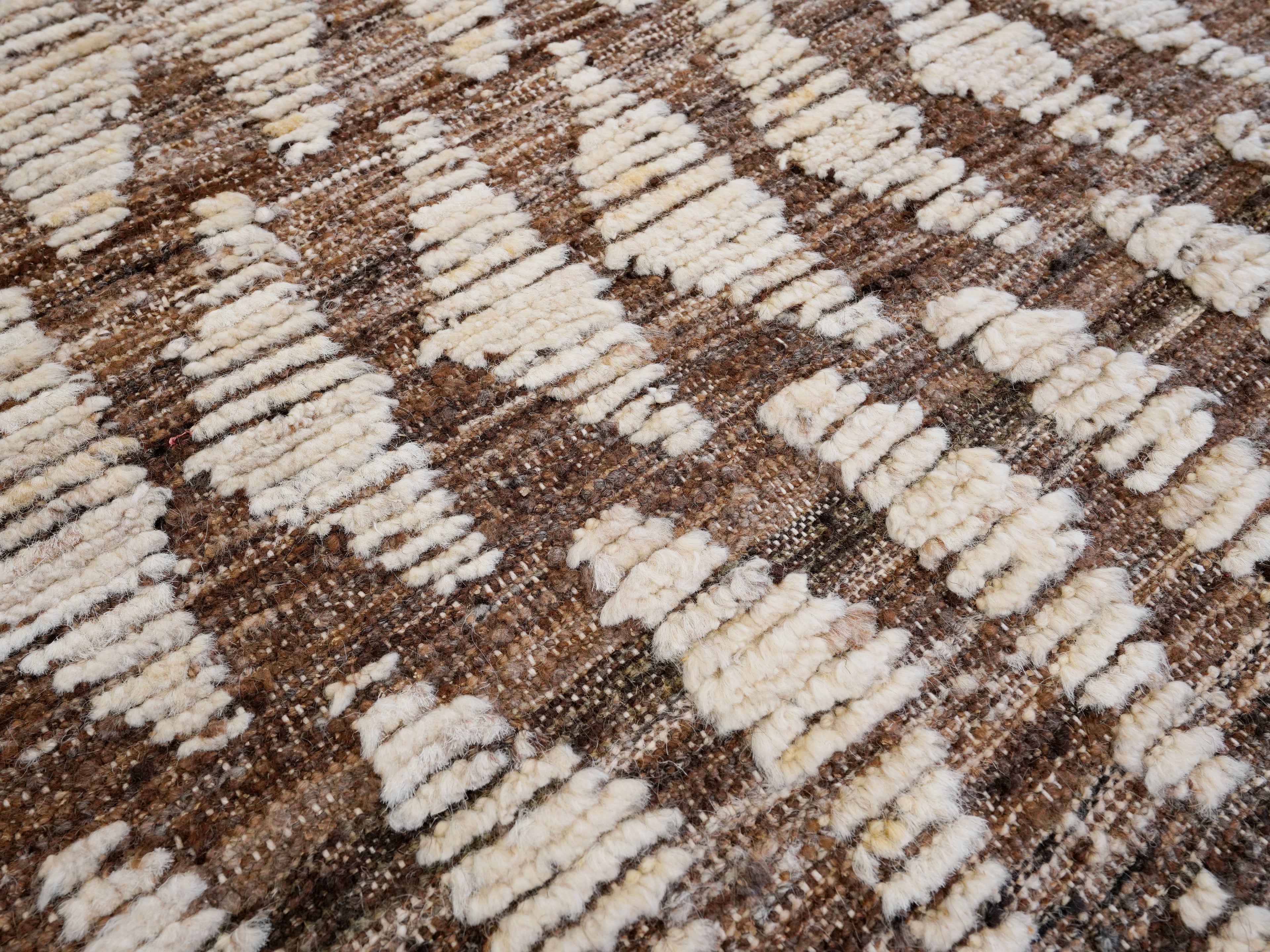 9x10 Ft Beige Moroccan Rug - Hand Knotted Area Rug