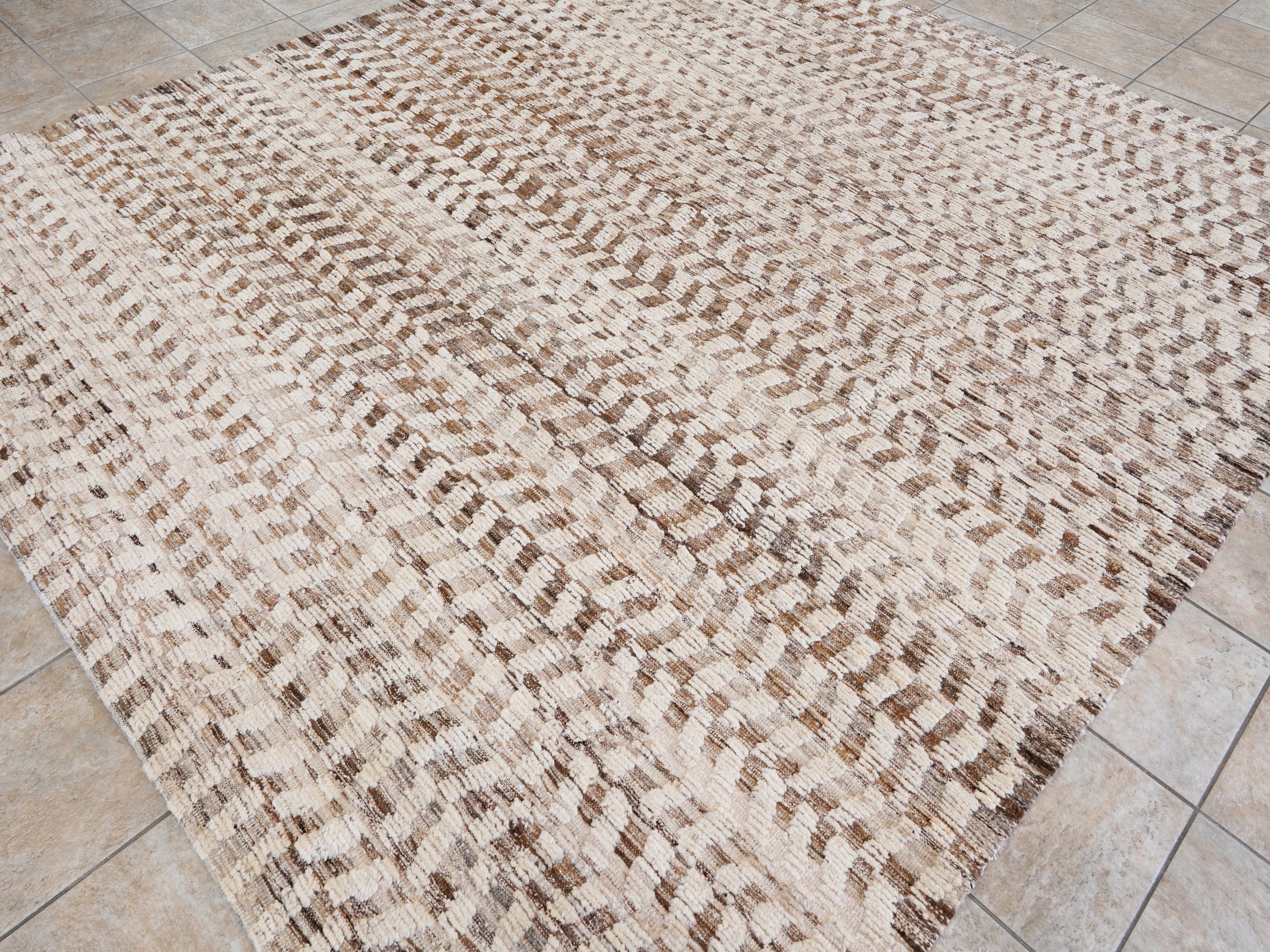 9x10 Ft Beige Moroccan Rug - Hand Knotted Area Rug