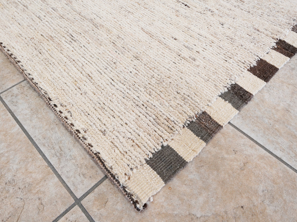8x10 Ft Beige Moroccan Rug - Hand Knotted Area Rug
