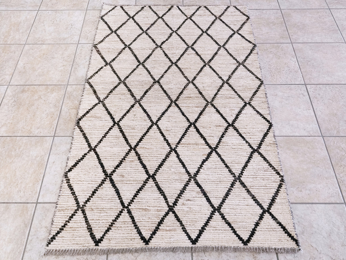 3x5 Ft Beige Moroccan Rug - Hand Knotted Area Rug