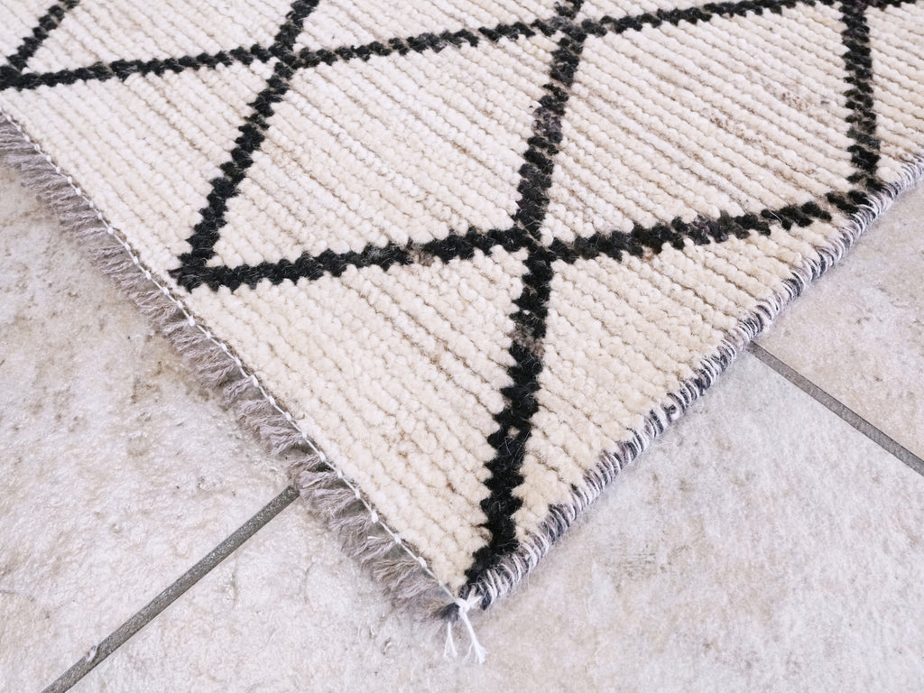 3x5 Ft Beige Moroccan Rug - Hand Knotted Area Rug