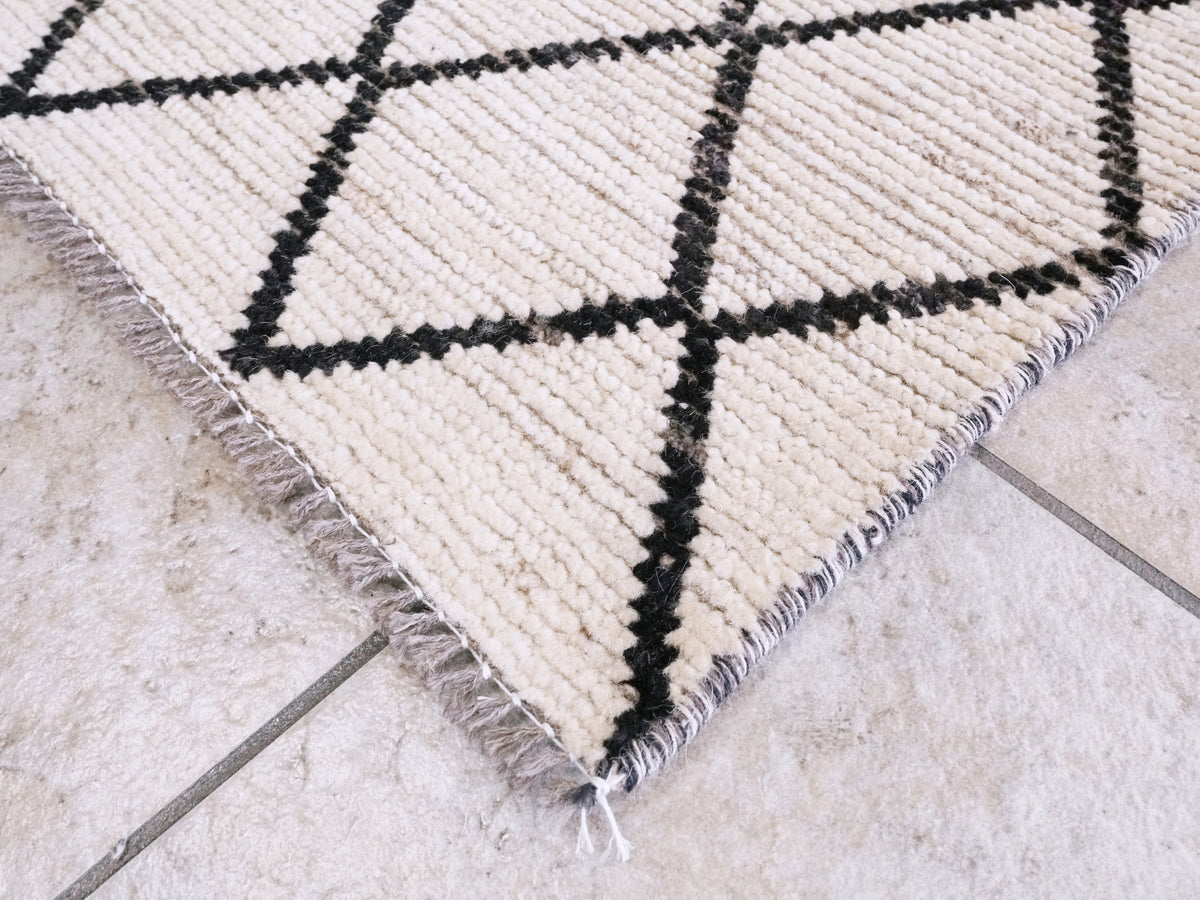 3x5 Ft Beige Moroccan Rug - Hand Knotted Area Rug