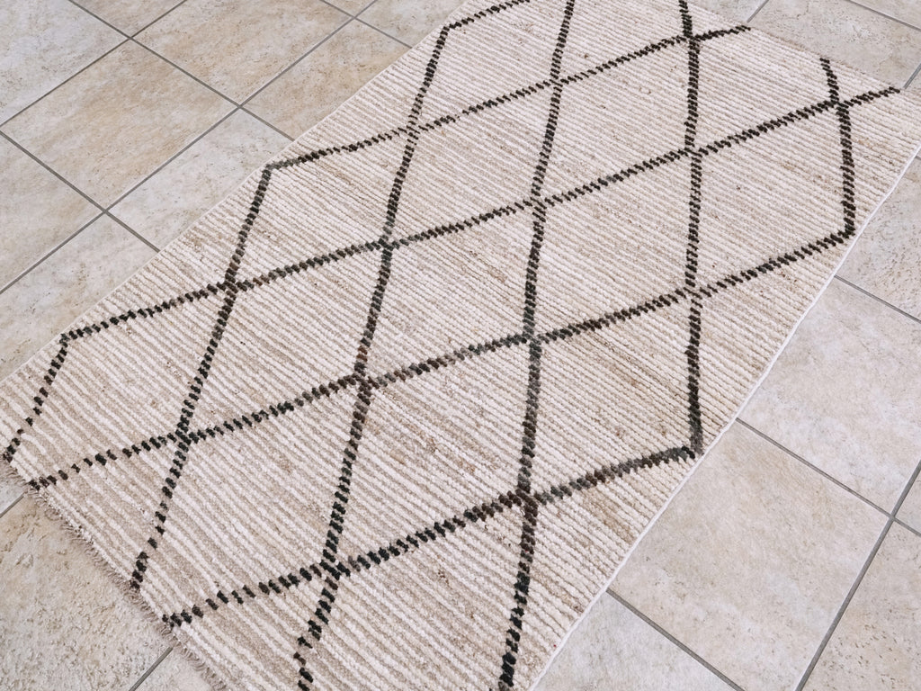 3x5 Ft Beige Moroccan Rug - Hand Knotted Area Rug